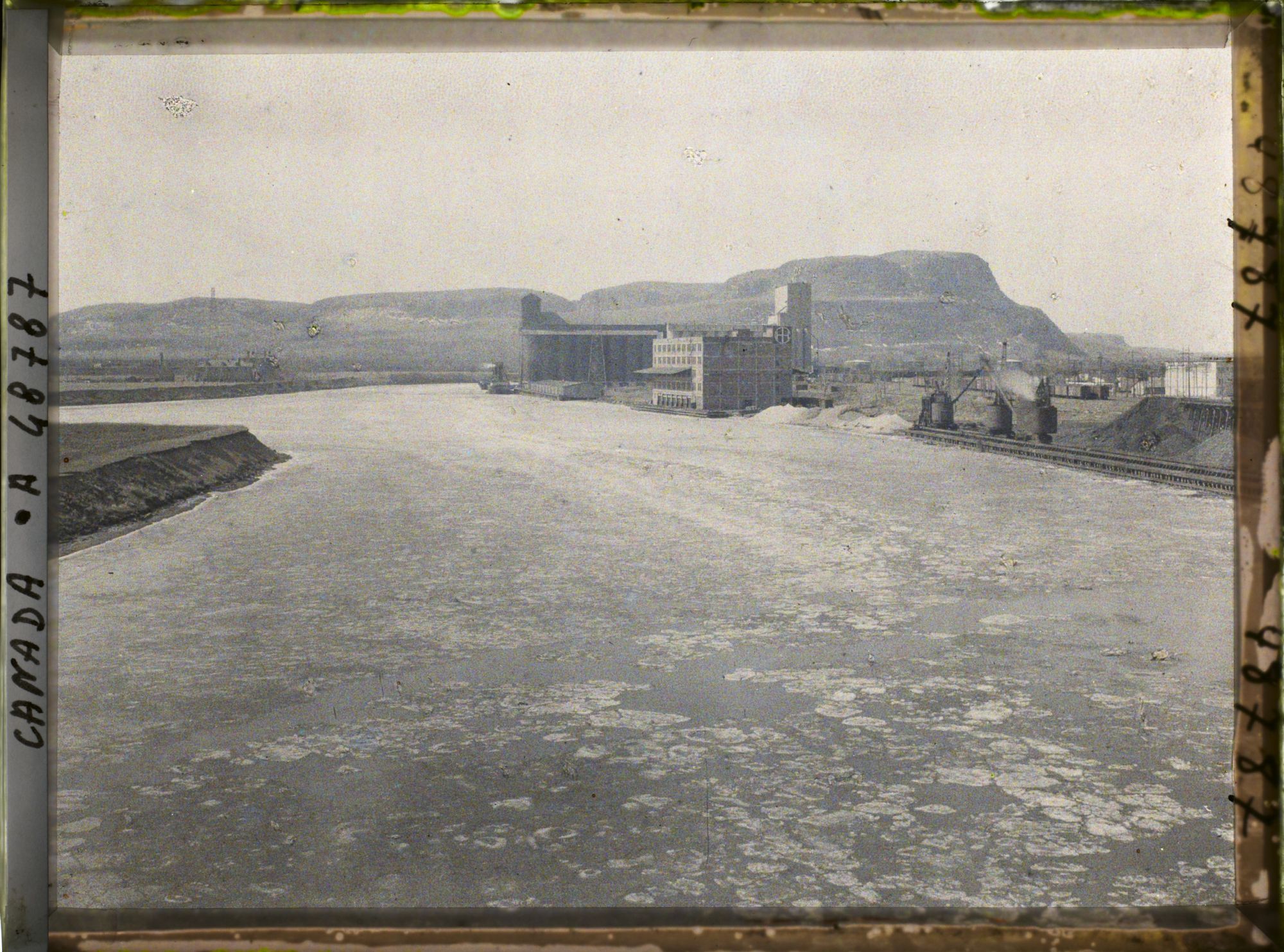 Image représentant Canada, Fort William, Le Port et le Mt Mc Kay