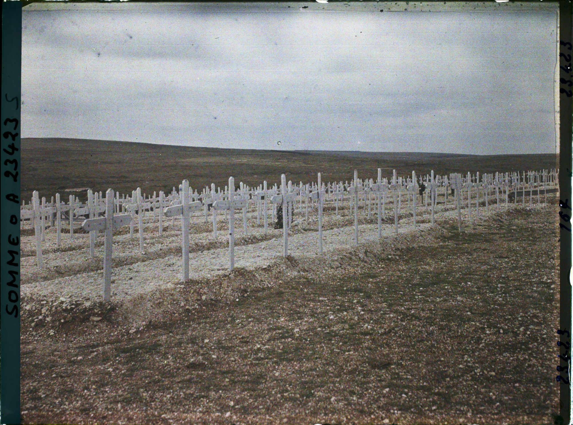 Image représentant France, Hein Monacu, Une partie du Cimetière Français de l'Ouvrage