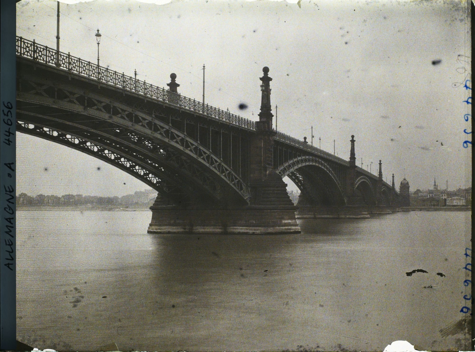 Image représentant Allemagne, Mayence, Ensemble du Gd Pont