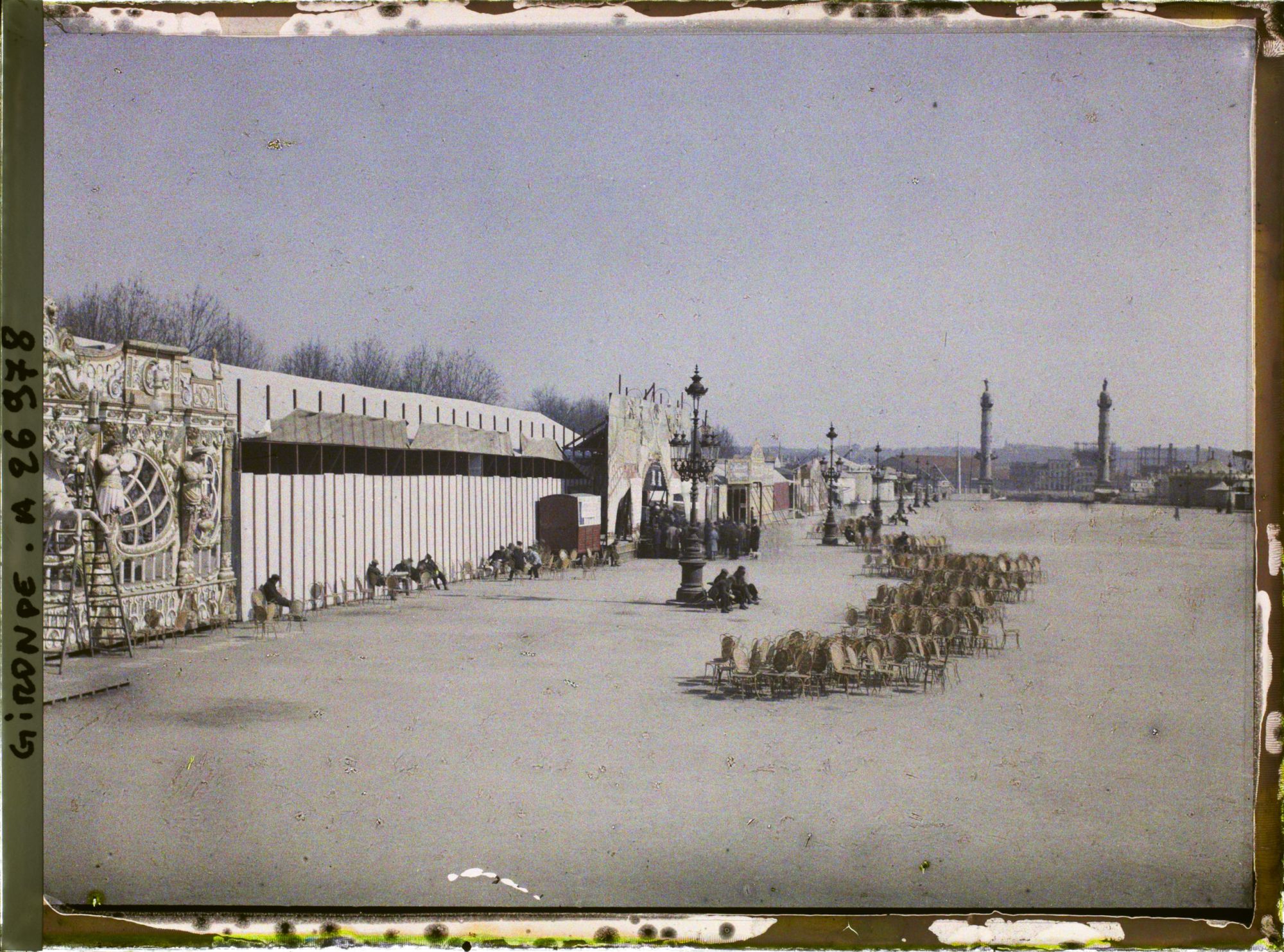 Image représentant La foire sur la place des Quinconces
