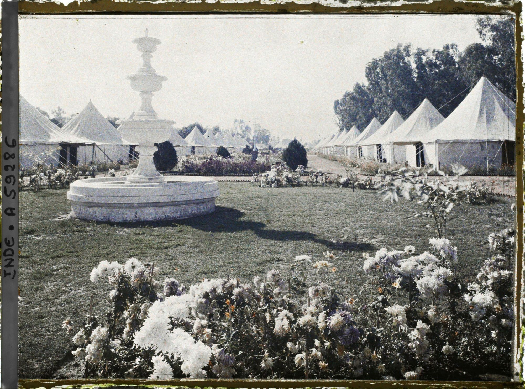 Image représentant Campement dans le parc du palais Jagatjit