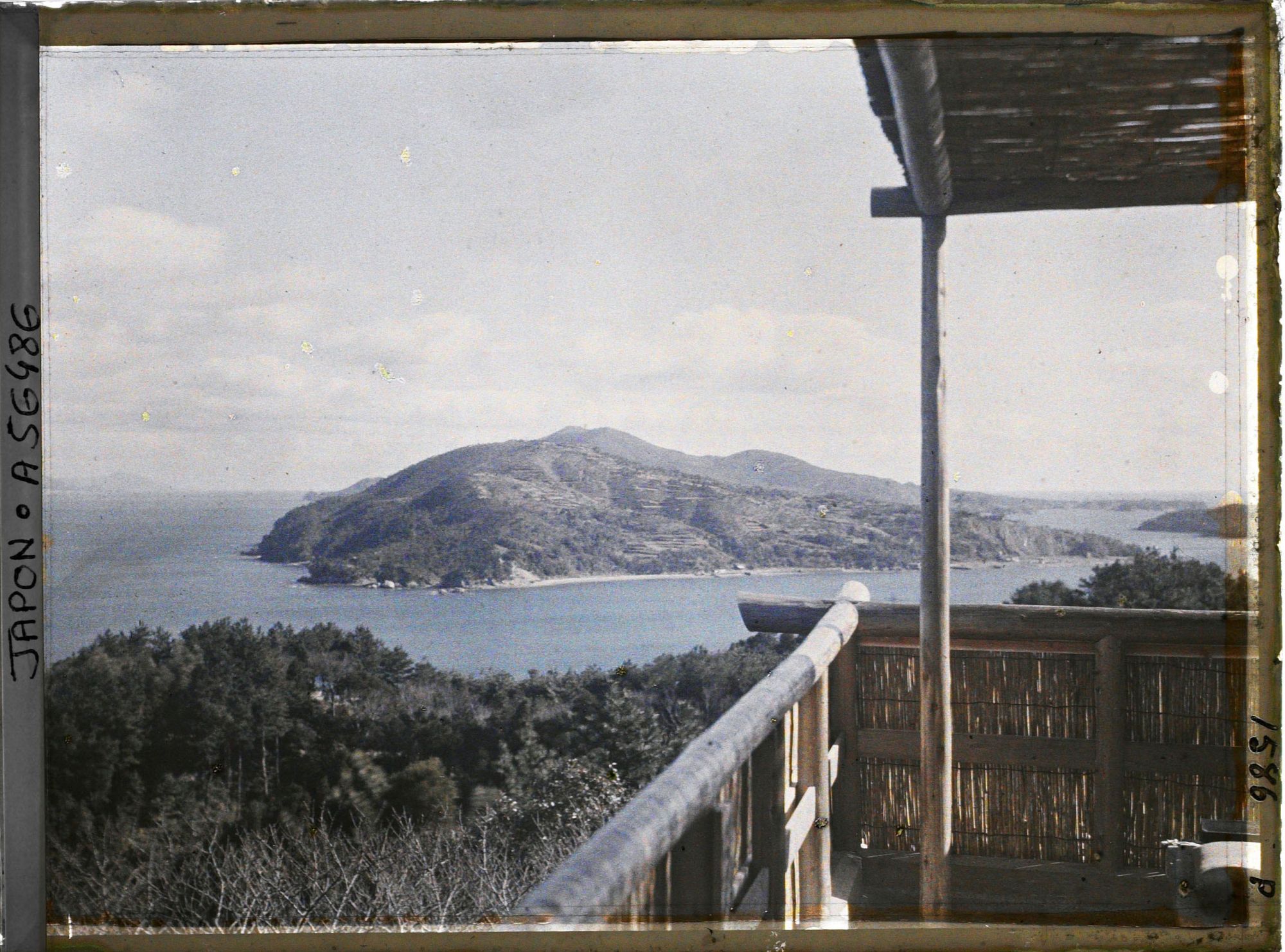 Image représentant L'île de Sakate face à Toba