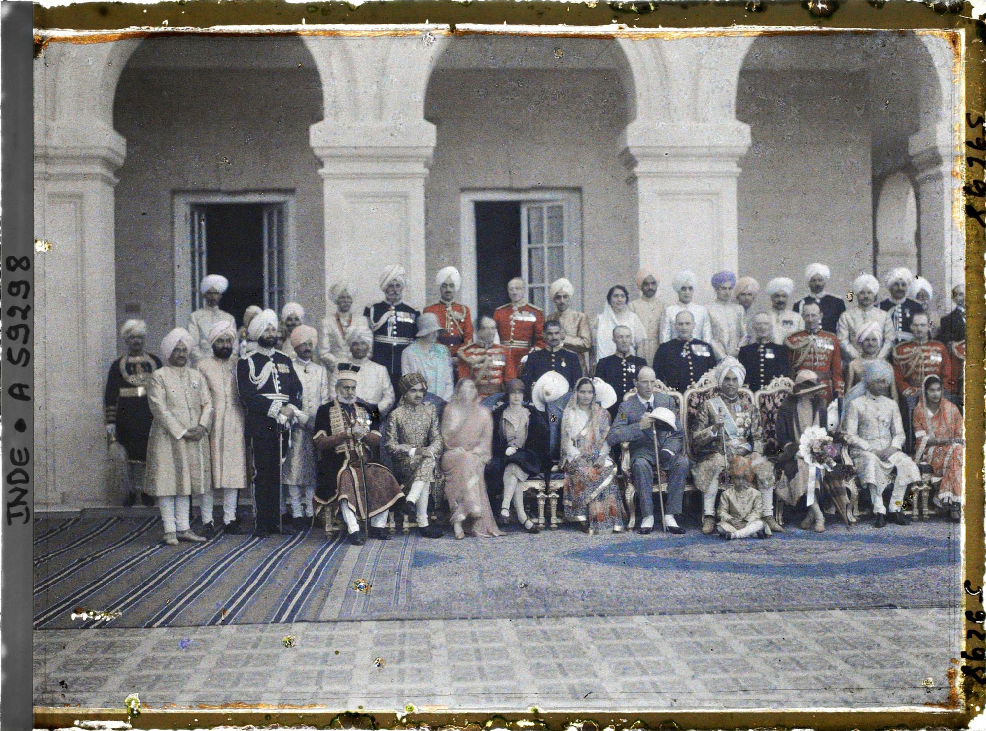 Image représentant Portait de groupe lors du jubilé célébrant les cinquante ans de règne du maharajah Jagatjit Singh - Première partie des festivités, réservée aux officiels britanniques et aux autres invités européens