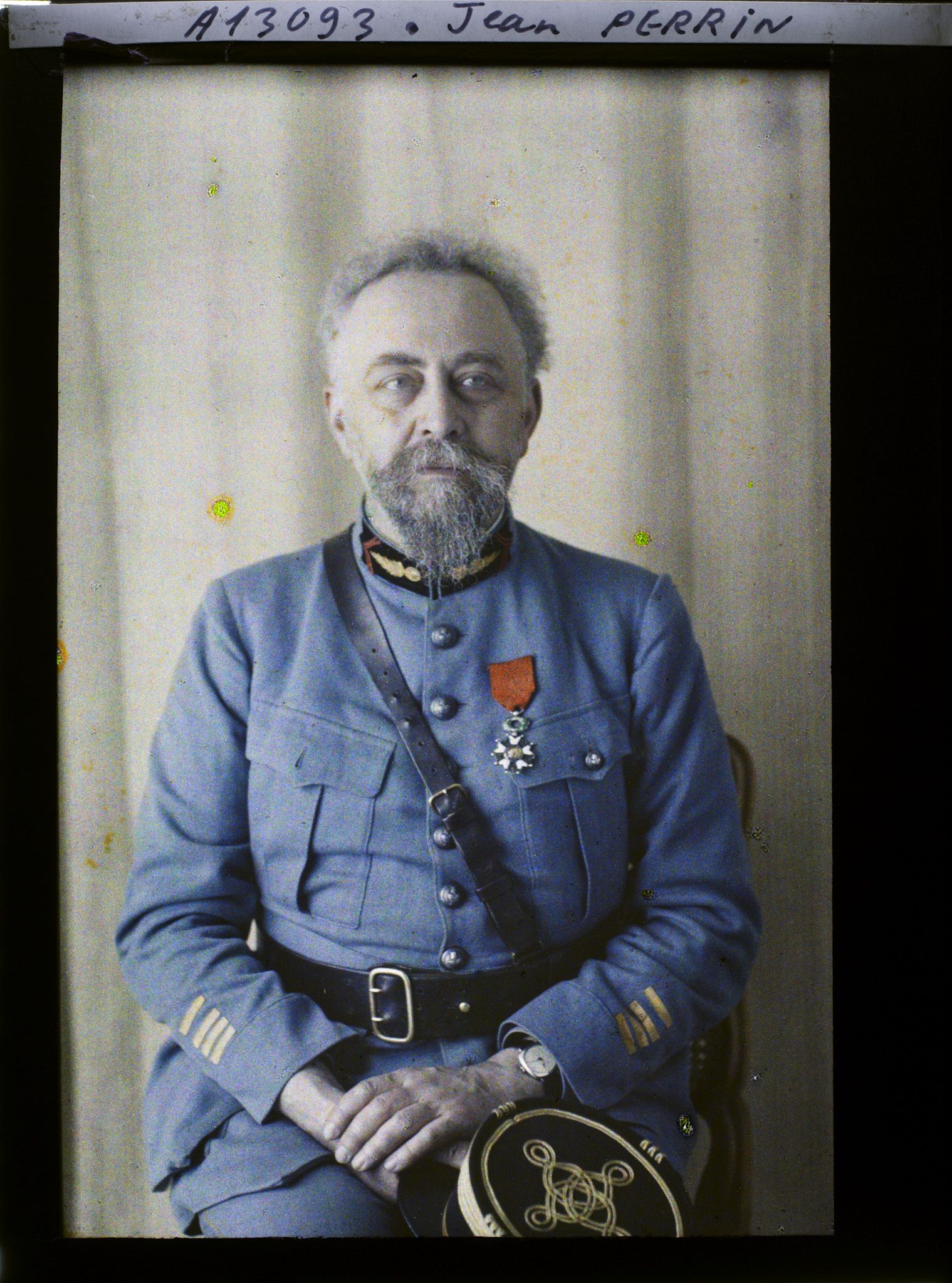 Image représentant Le commandant Jean Perrin