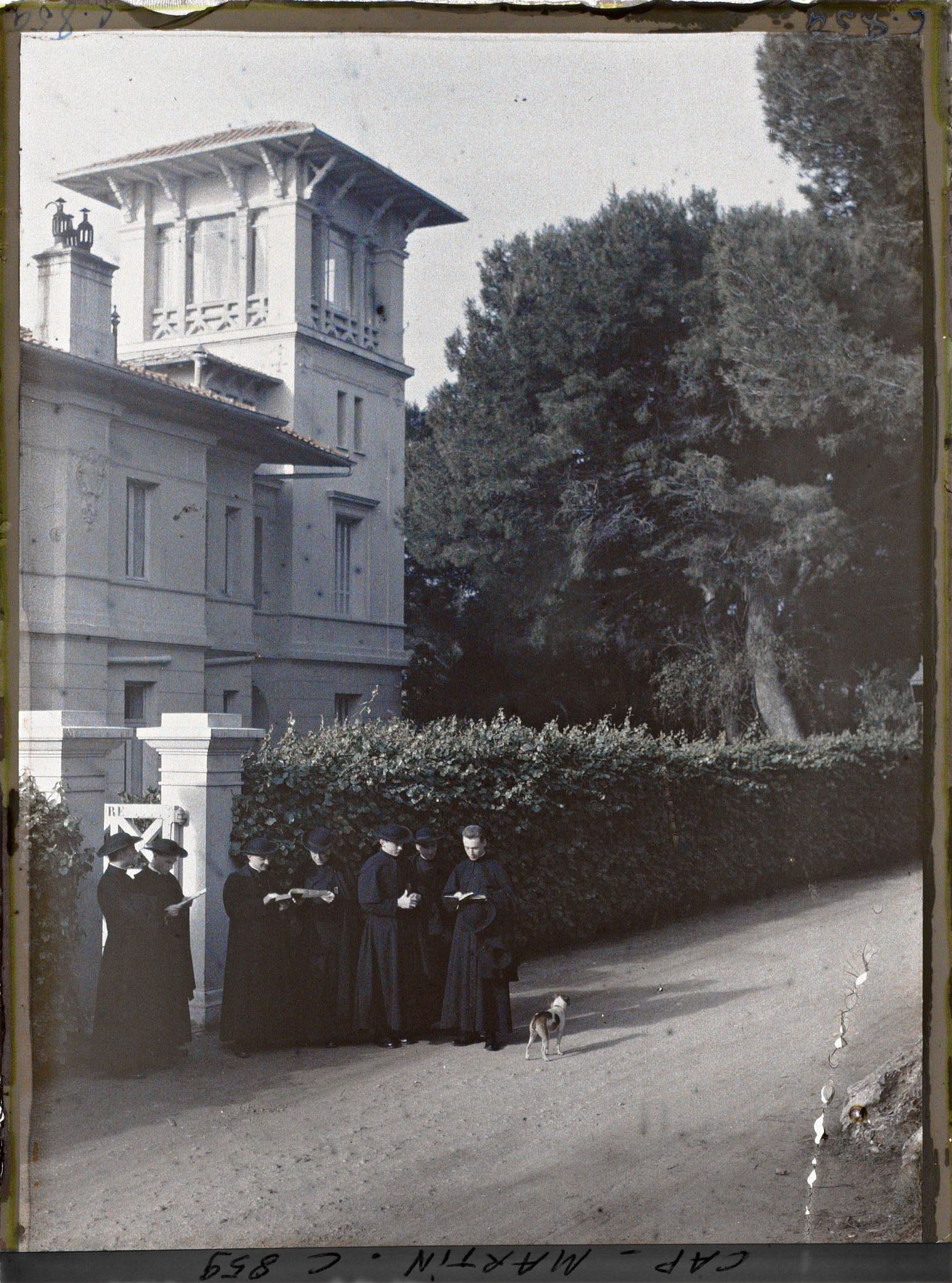 Image représentant Des ecclesiastiques invités par Albert Kahn