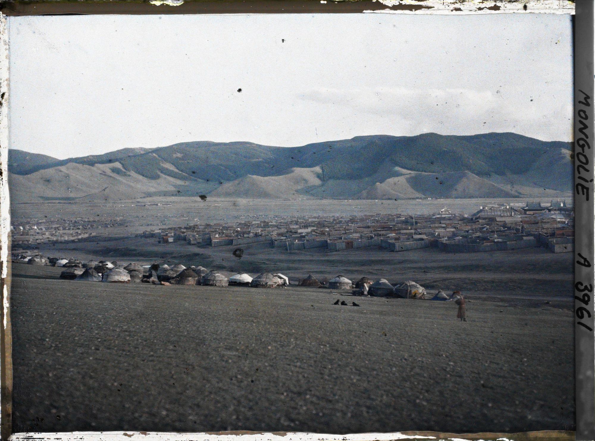 Image représentant Vue panoramique de la partie orientale de Baruun Khüree ou Gandantegchinlin, la ville des lamas