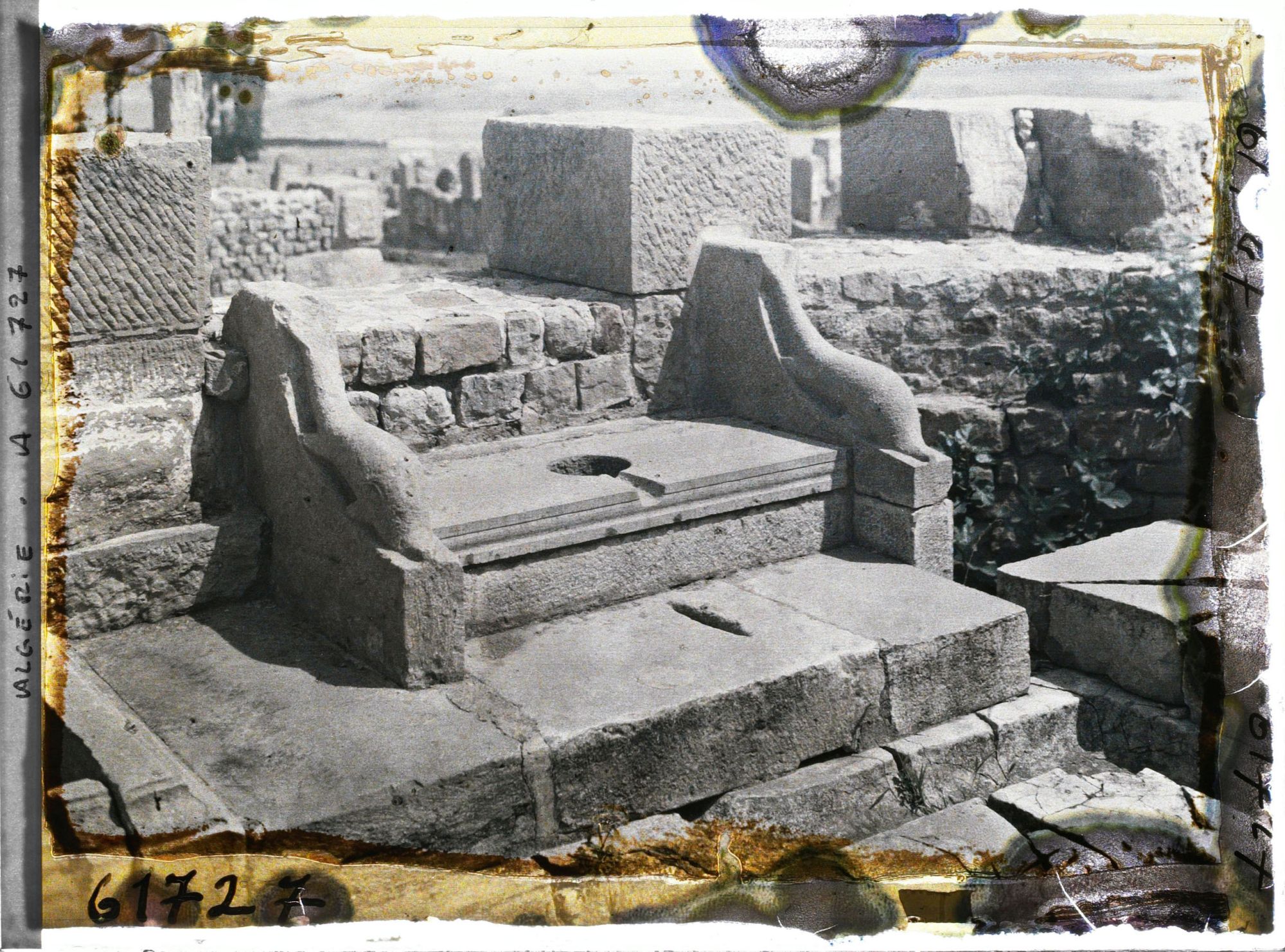Image représentant Algérie, Timgad, Latrines publiques