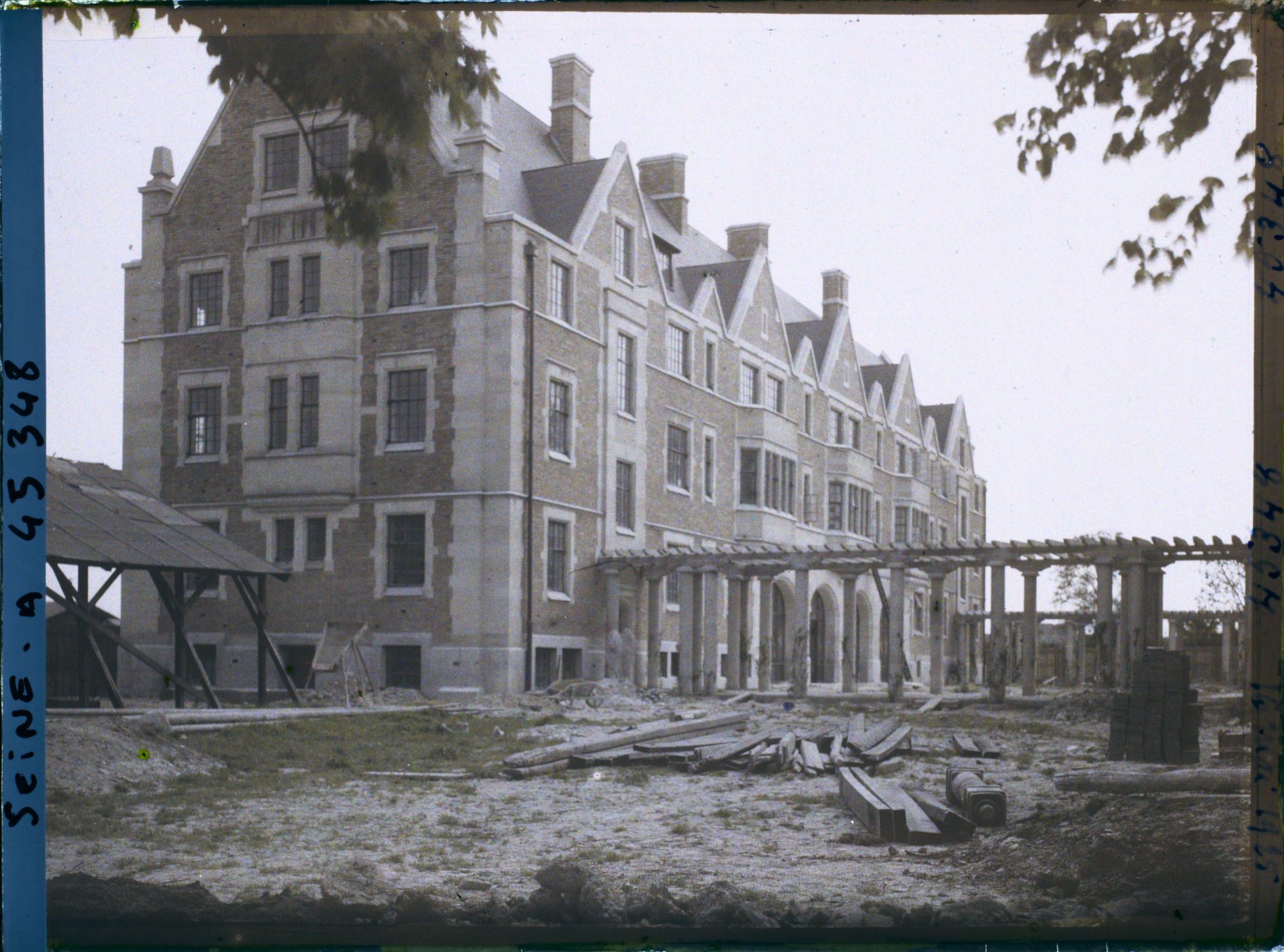 Image représentant La cité universitaire, la fondation Deutsch de la Meurthe