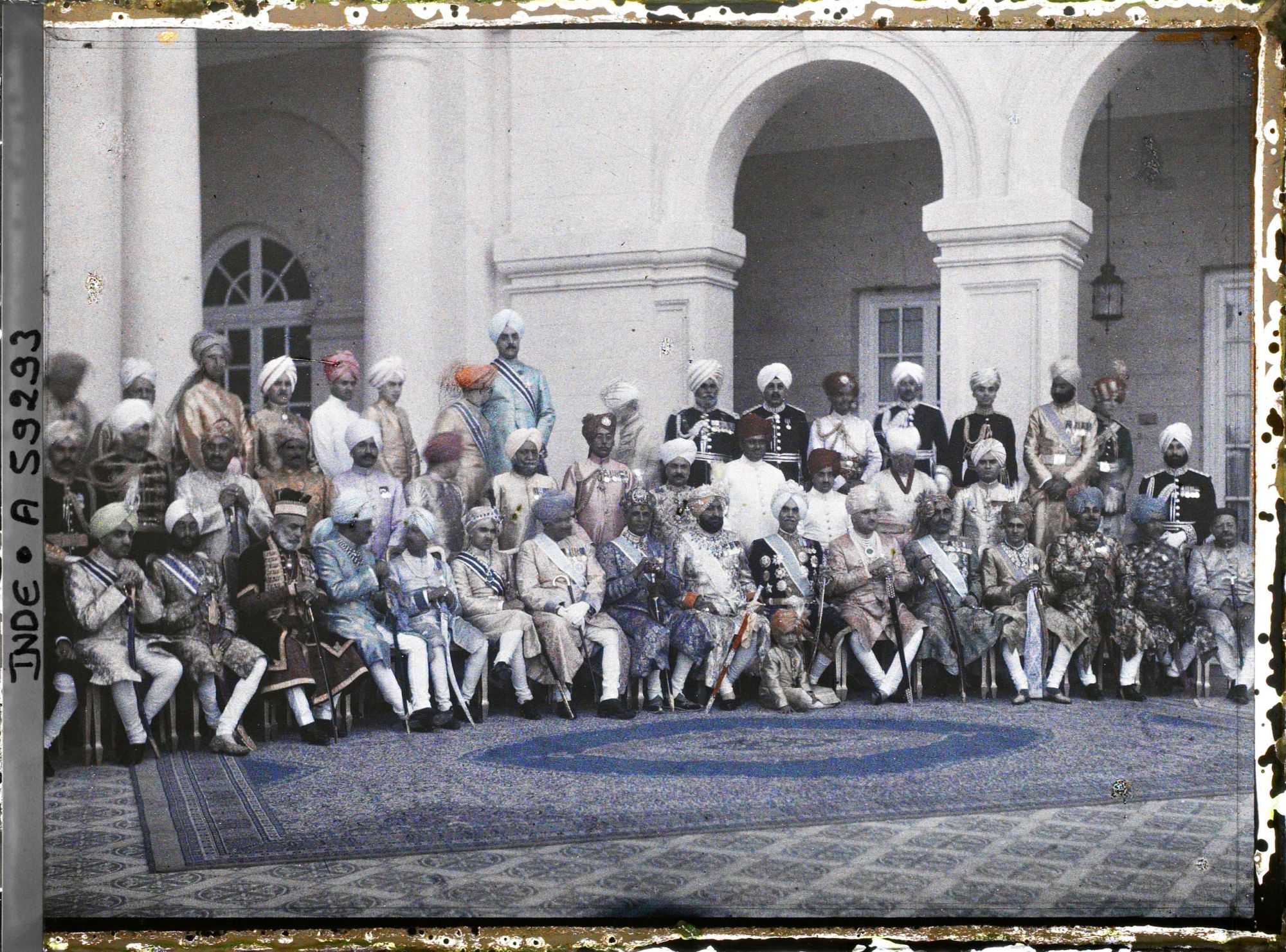 Image représentant Portait de groupe lors du jubilé célébrant les cinquante ans de règne du maharajah Jagatjit Singh - Seconde partie des festivités, réservée aux princes indiens