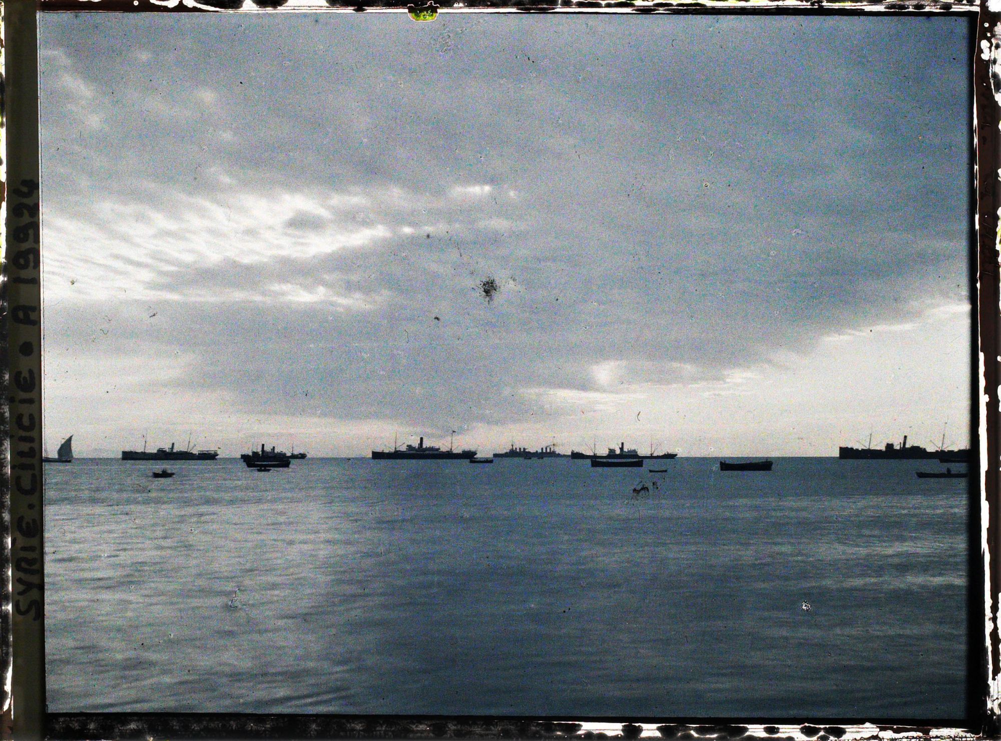 Image représentant Navires au mouillage