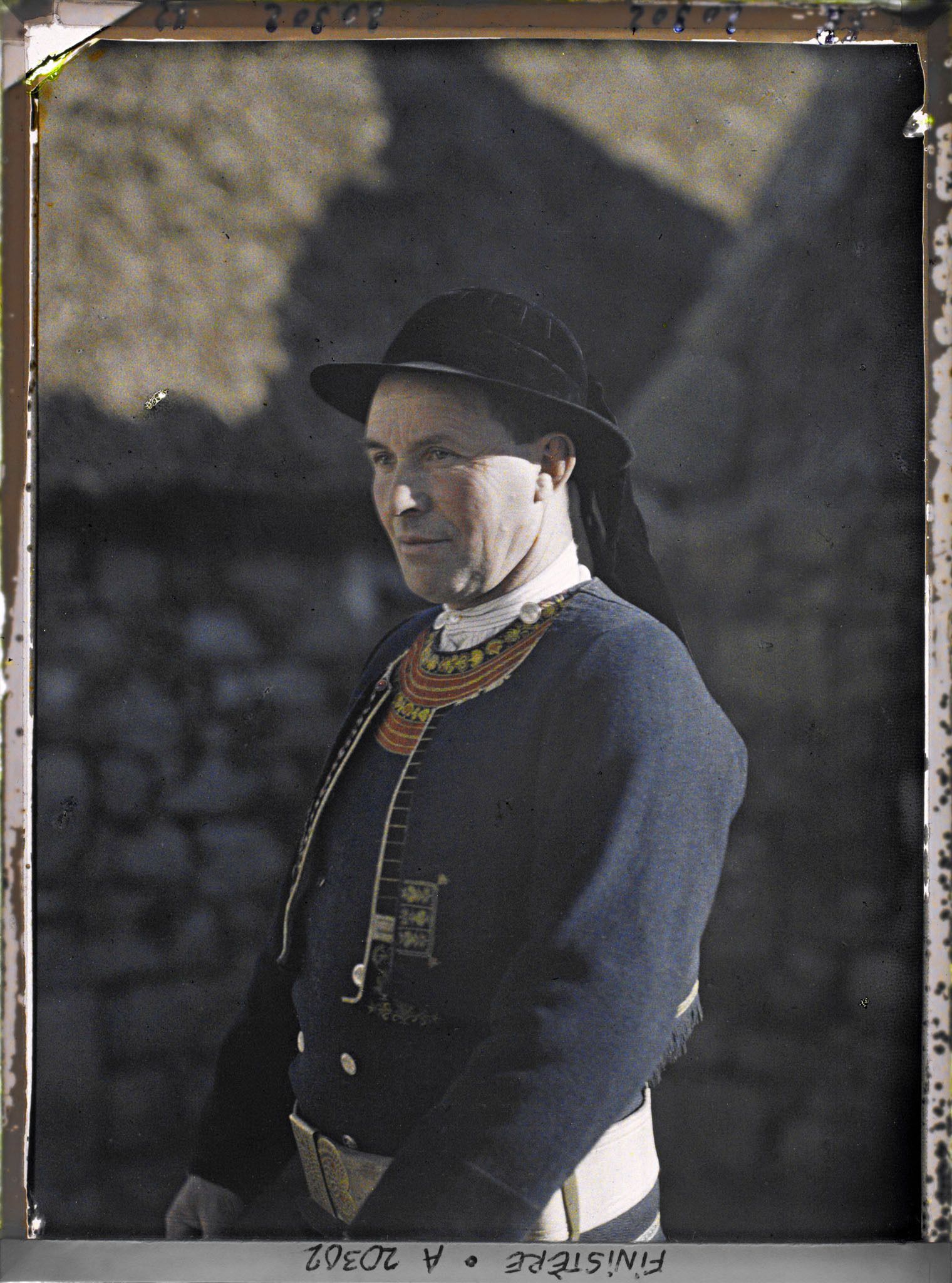 Image représentant Habitant de Penmarch en costume bigouden