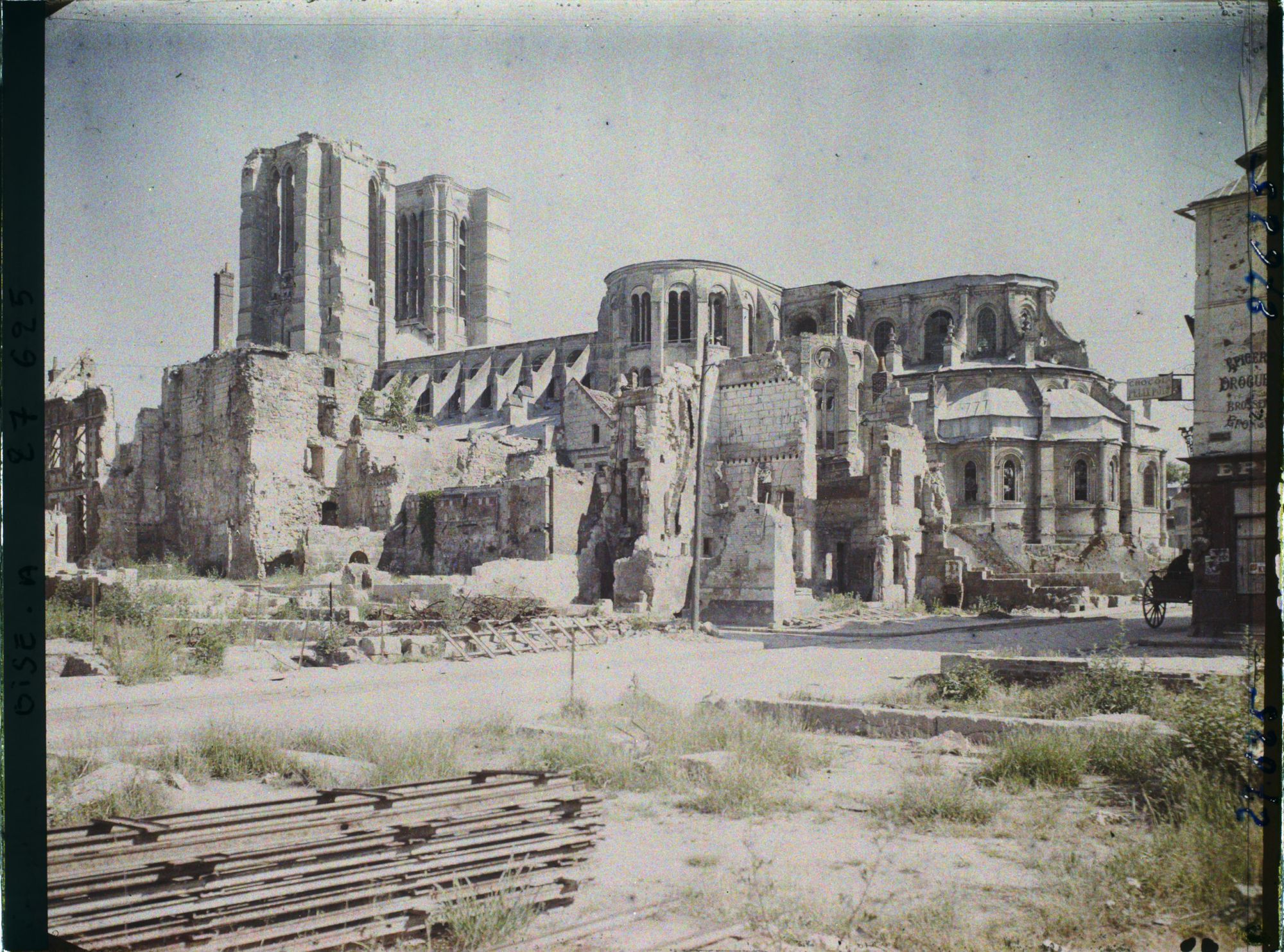 Image représentant France, Noyon, Ensemble de la Cathédrale, Partie Sud-Est