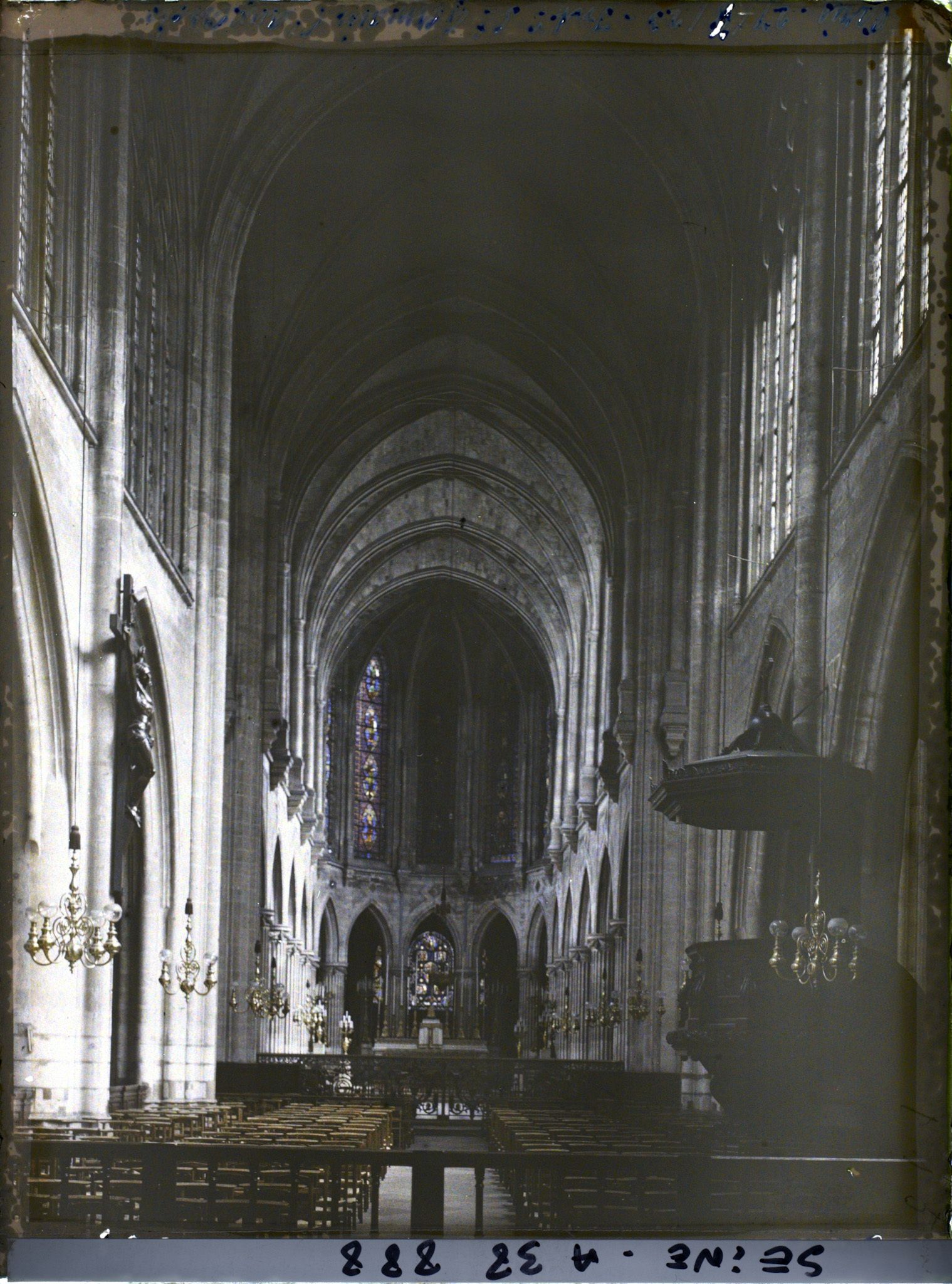 Image représentant Intérieur de l'église Saint-Germain-l'Auxerrois