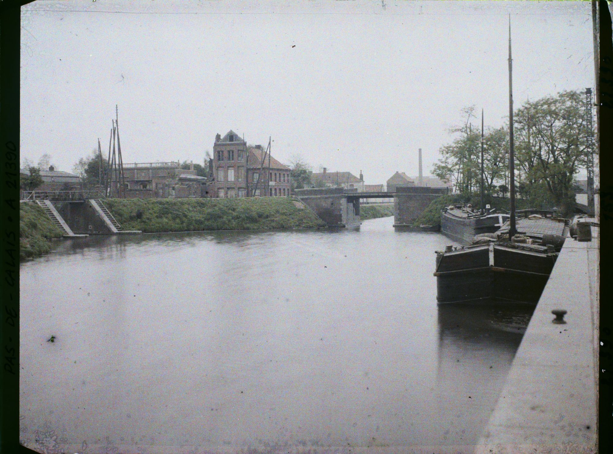 Image représentant France, Béthune, Intersection des Deux Canaux de la Bassée