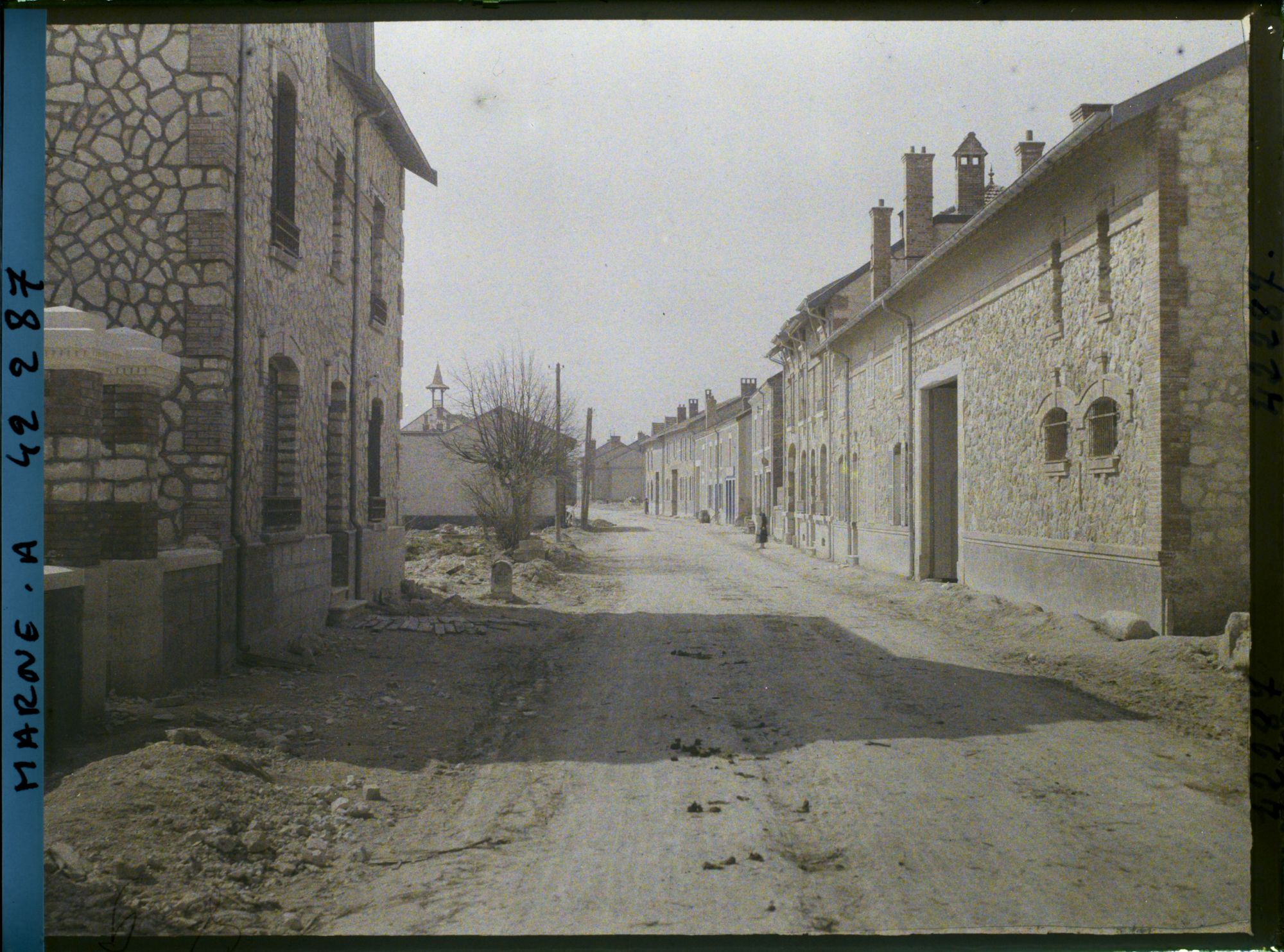 Image représentant France, Beine près Reims, Une rue du Village
