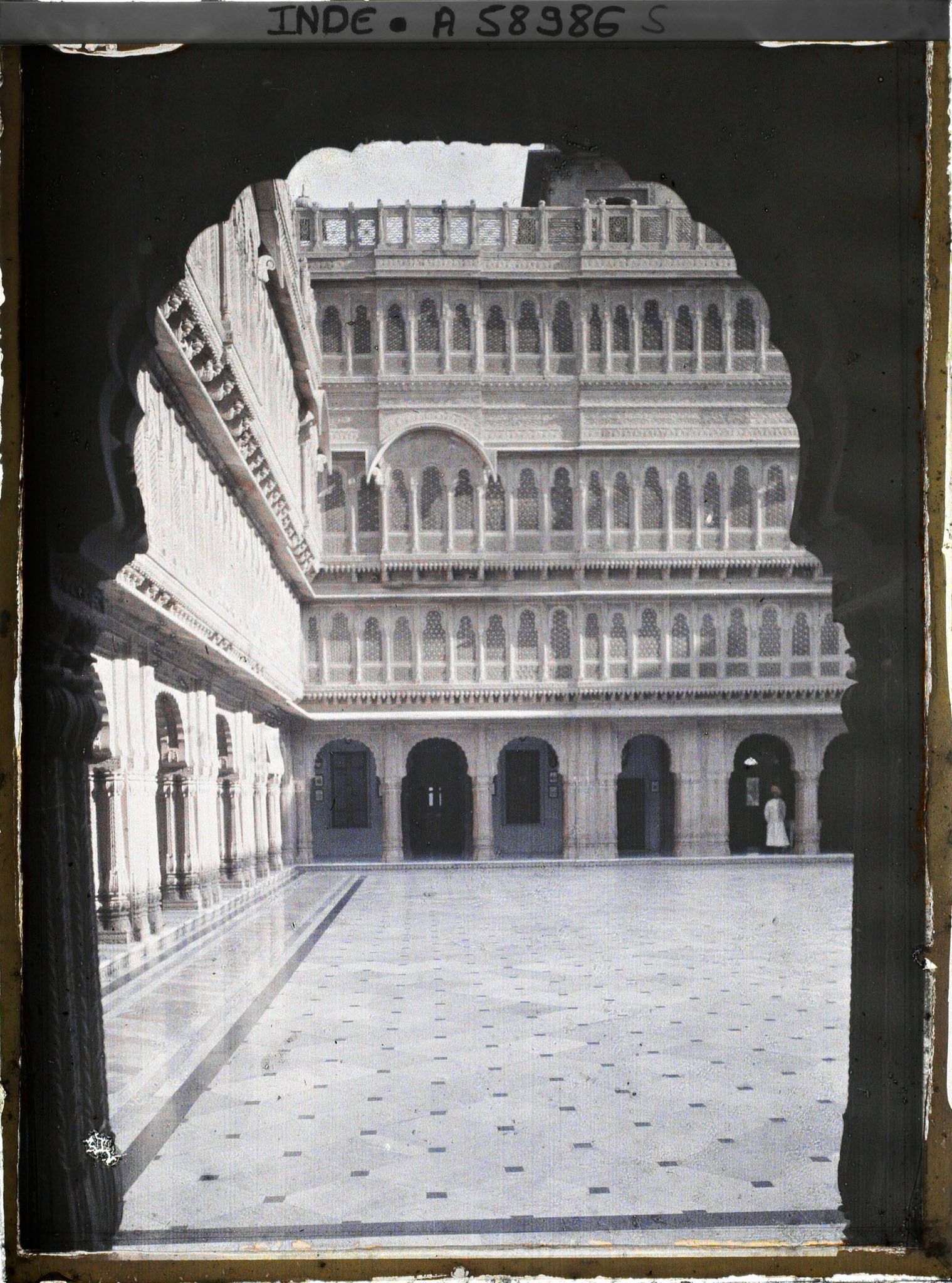 Image représentant La cour intérieure du palais des Invités (Laxmi Niwas), Palais Lallgarh