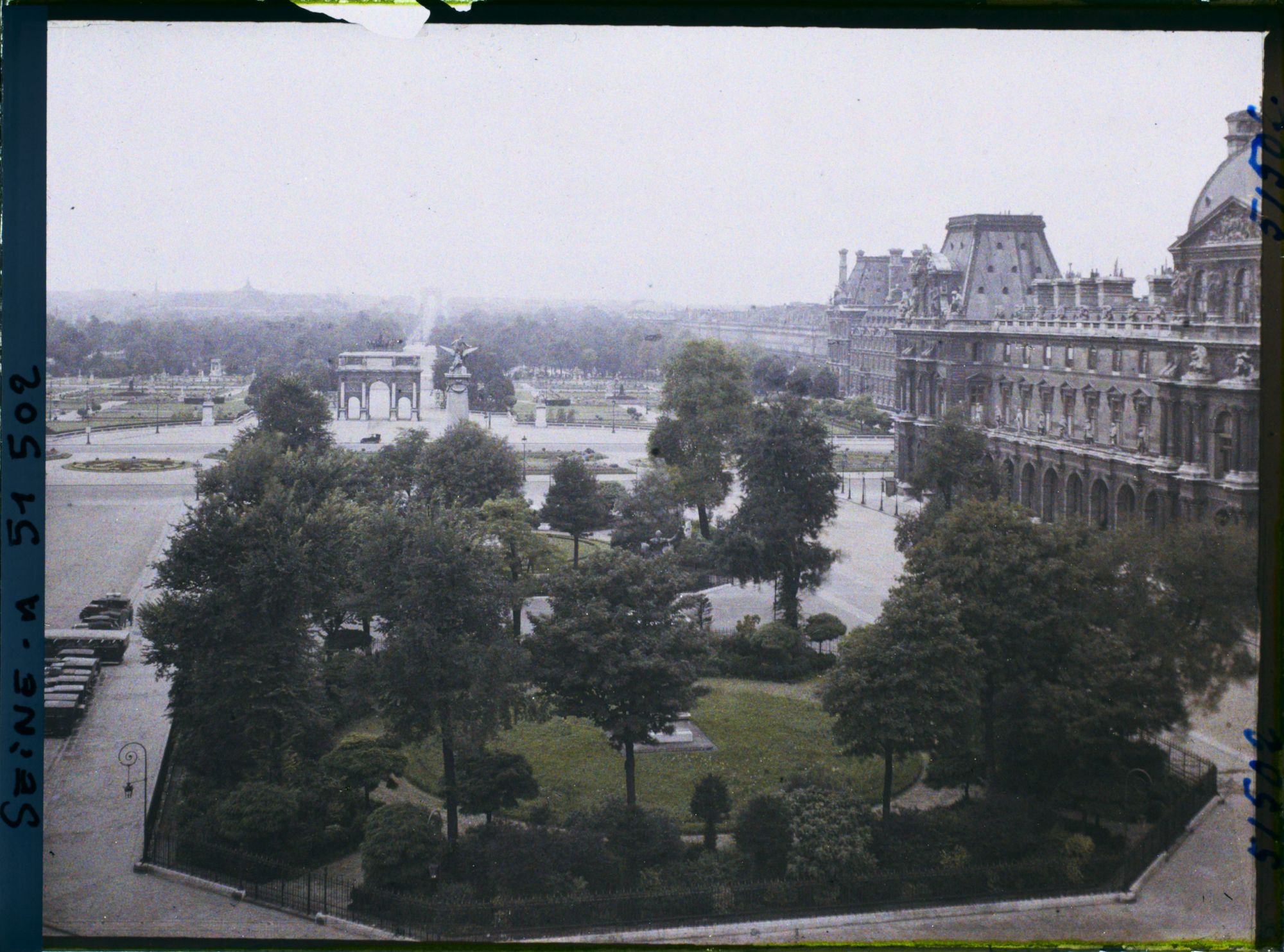 Image représentant Vue du Louvre vers la place de l'Etoile