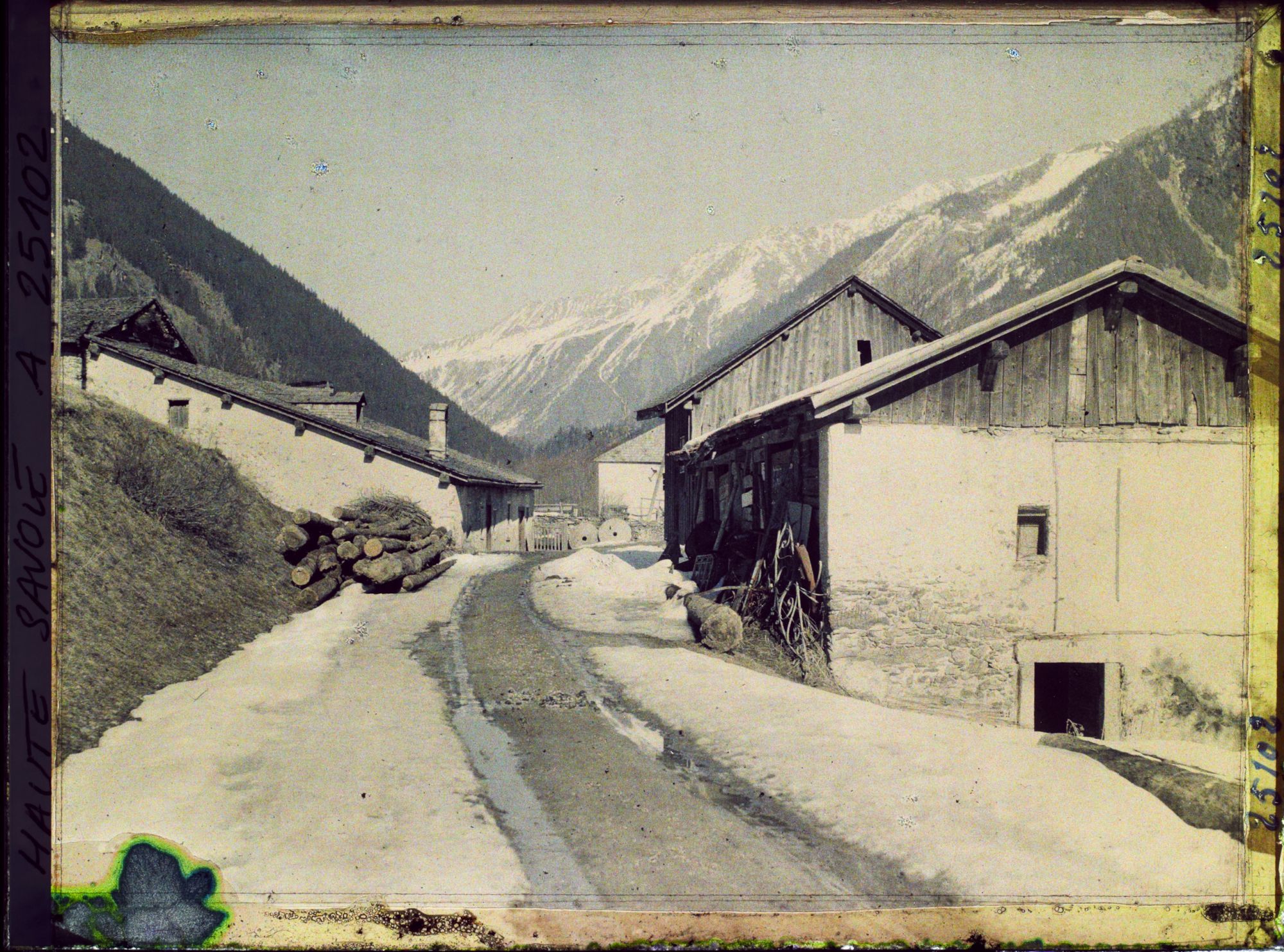 Image représentant France Les Alpes, Praz, Vallée de Chamonix, Un Coin du Village des Praz