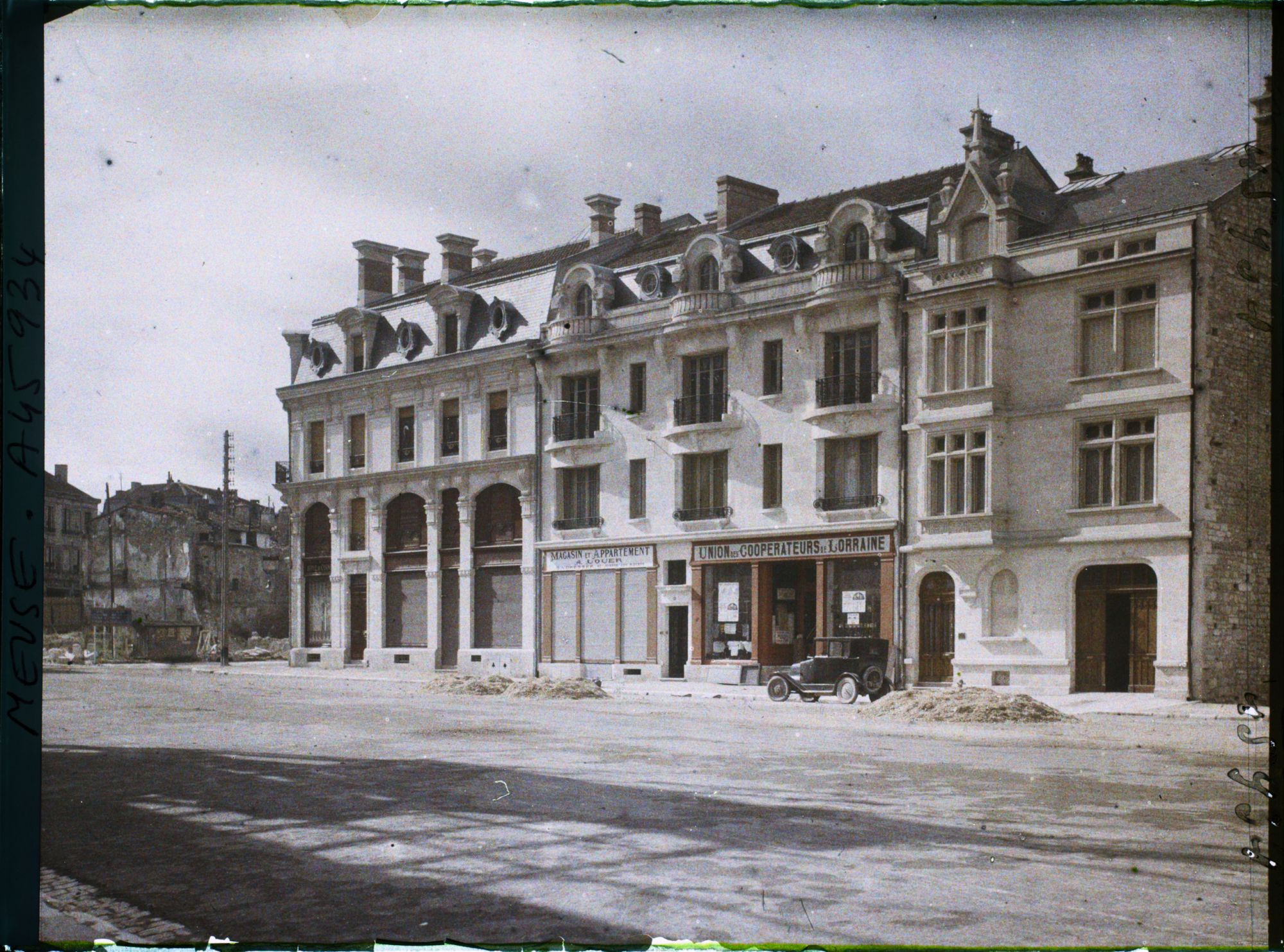Image représentant France, St Mihiel, Nouvelles Maisons place du Canon