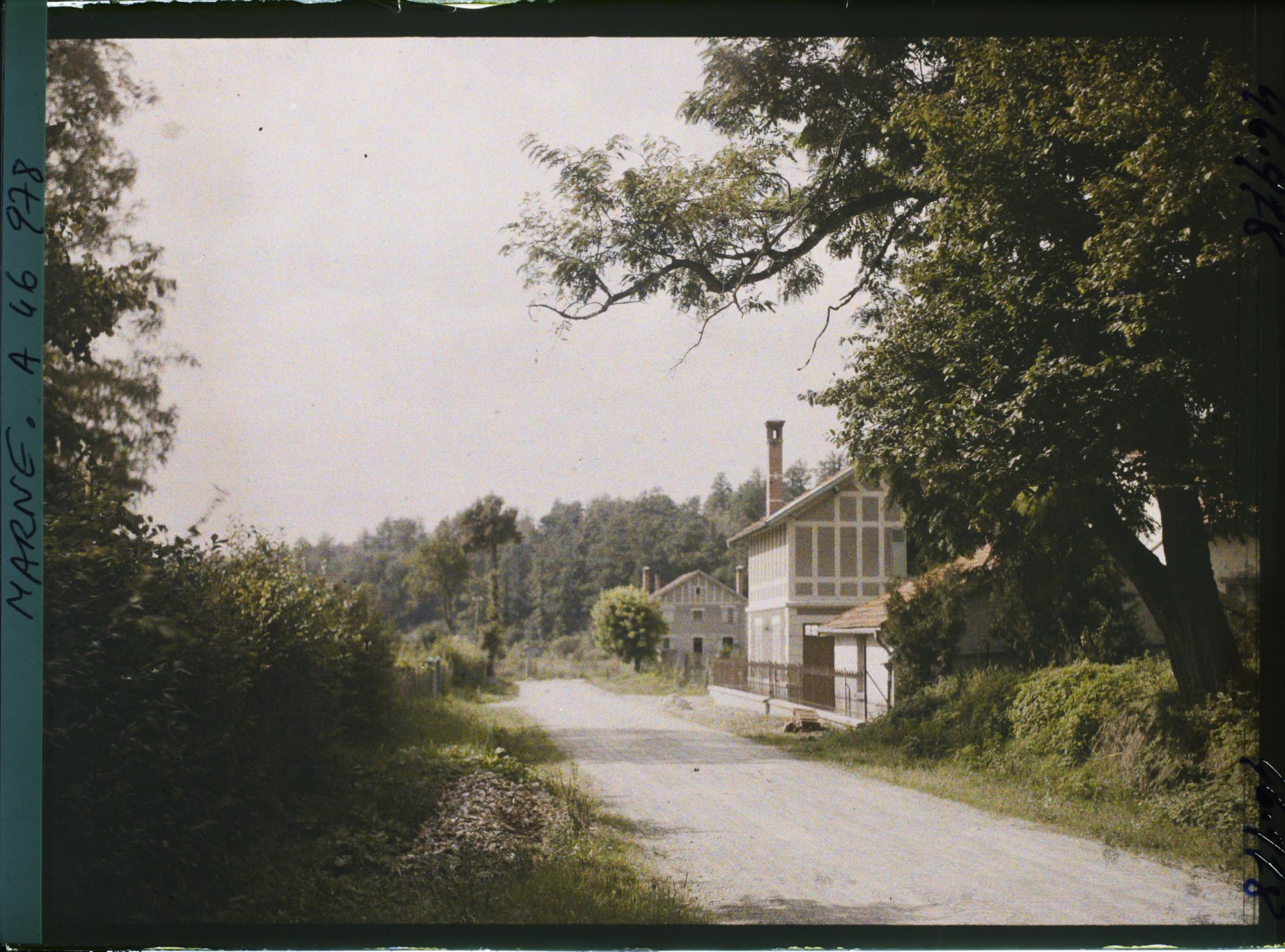 Image représentant France, La Harazée Marne (60 h), Entrée de la Harazée (Don Vienne le Chau)