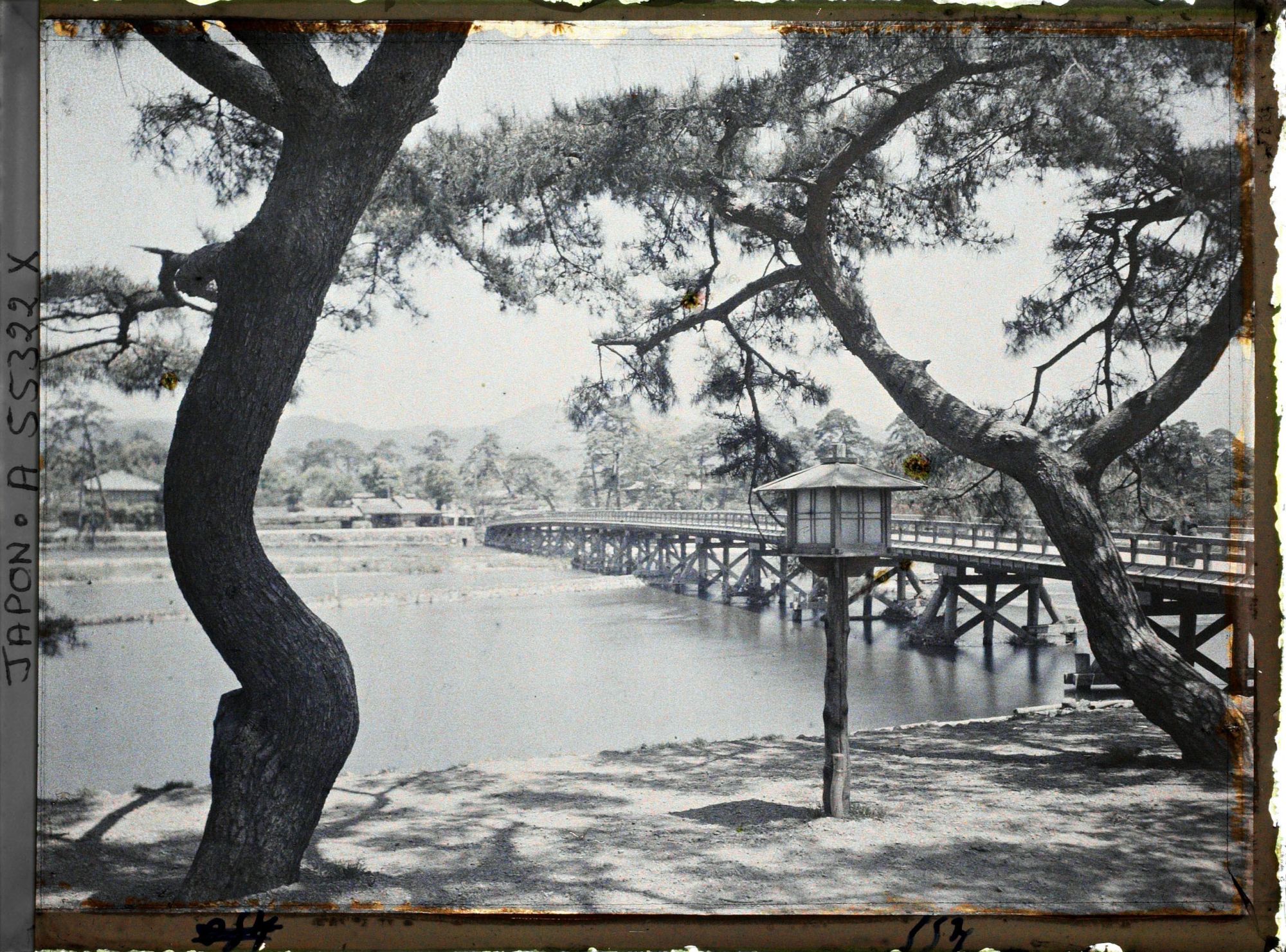 Image représentant Pont Togetsukyo sur la rivière Hozugawa, village Arashiyama
