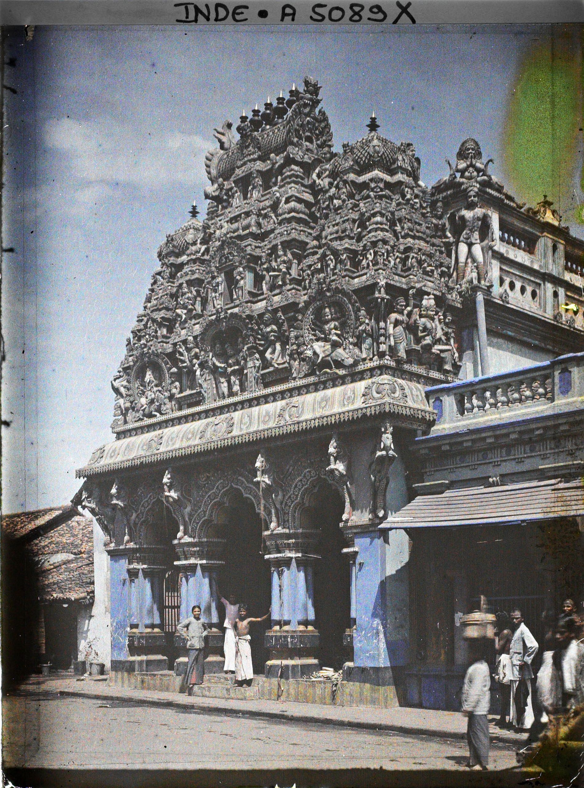 Image représentant Le temple Kadhiseran Kovil dans Sea Street situé dans le quartier de Pettah