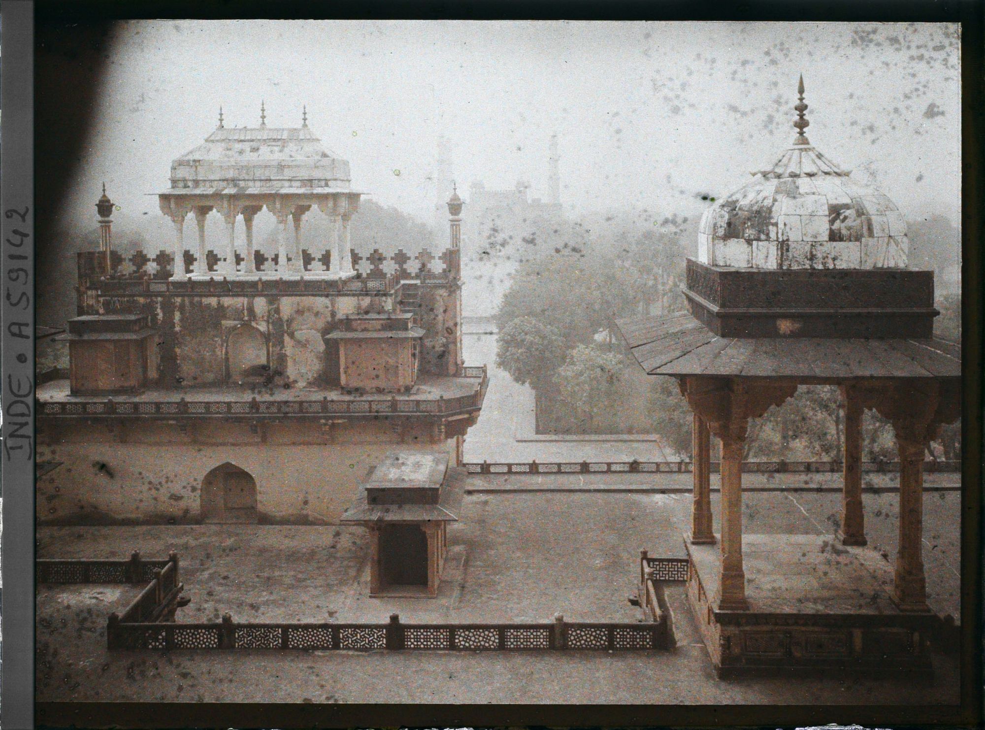 Image représentant Les terrasses du Mausolée d'Akbar