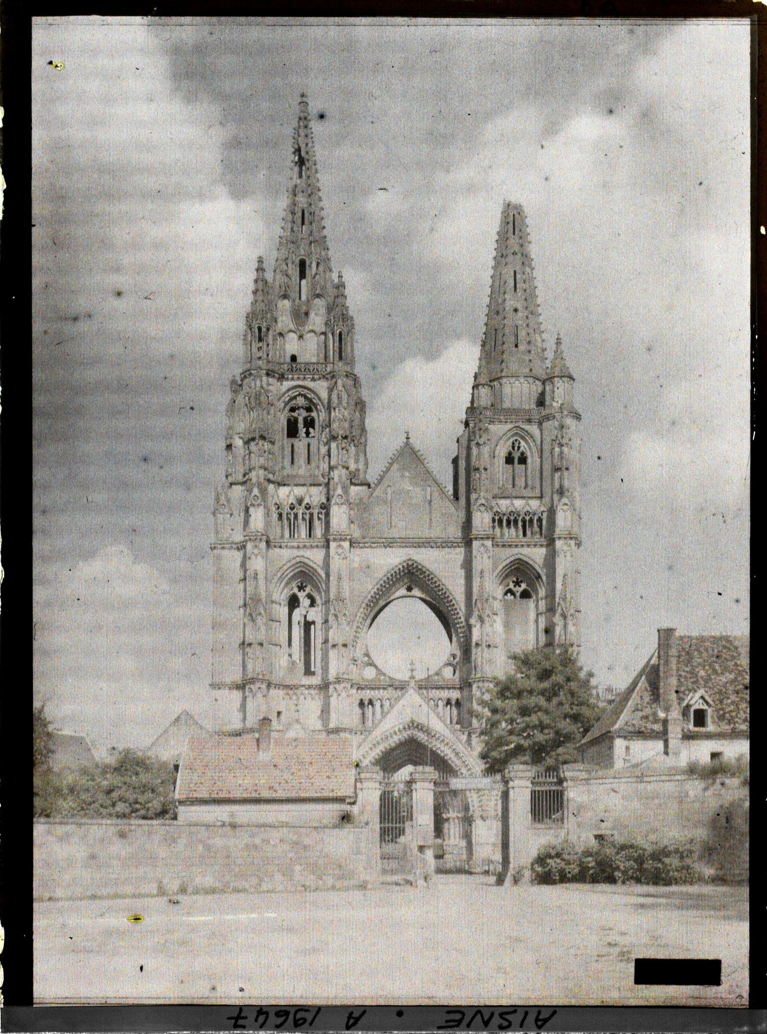 Image représentant Vue d'ensemble de Saint-Jean-des-Vignes abritant la manutention militaire