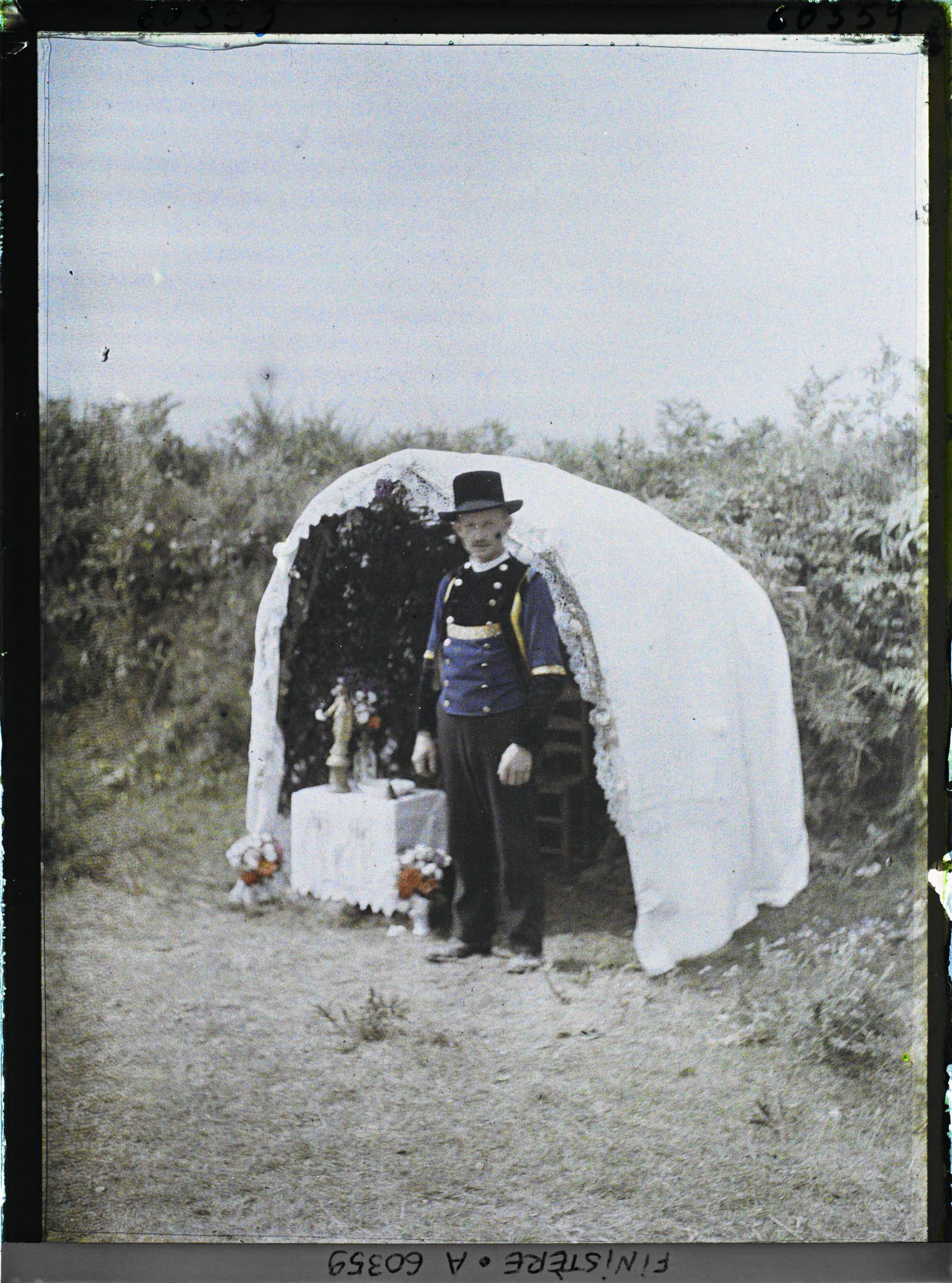 Image représentant Un reposoir sur le parcours de la Grande Troménie