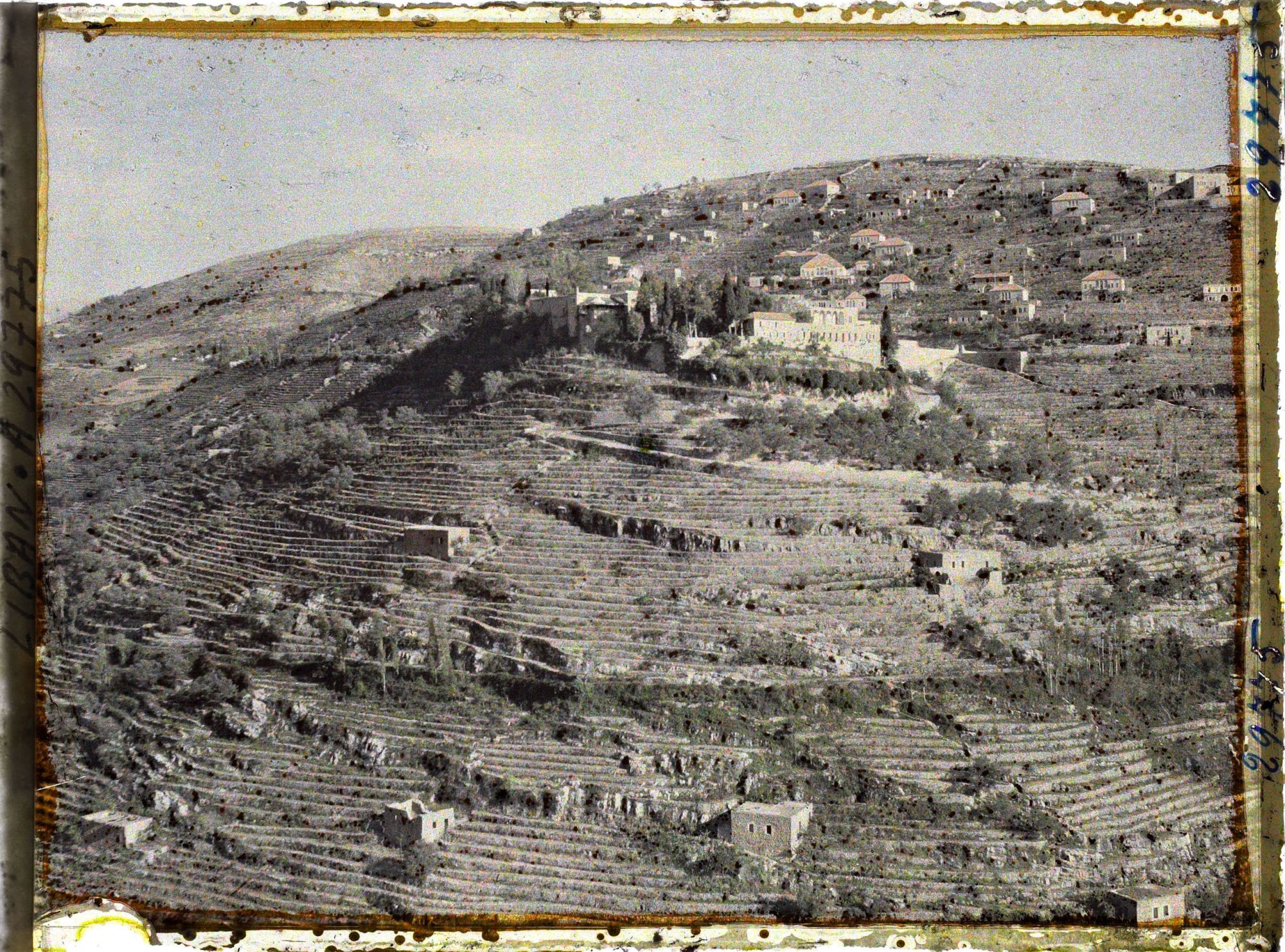 Image représentant Panorama vers Beit Ed-dine avec ses cultures en terrasses