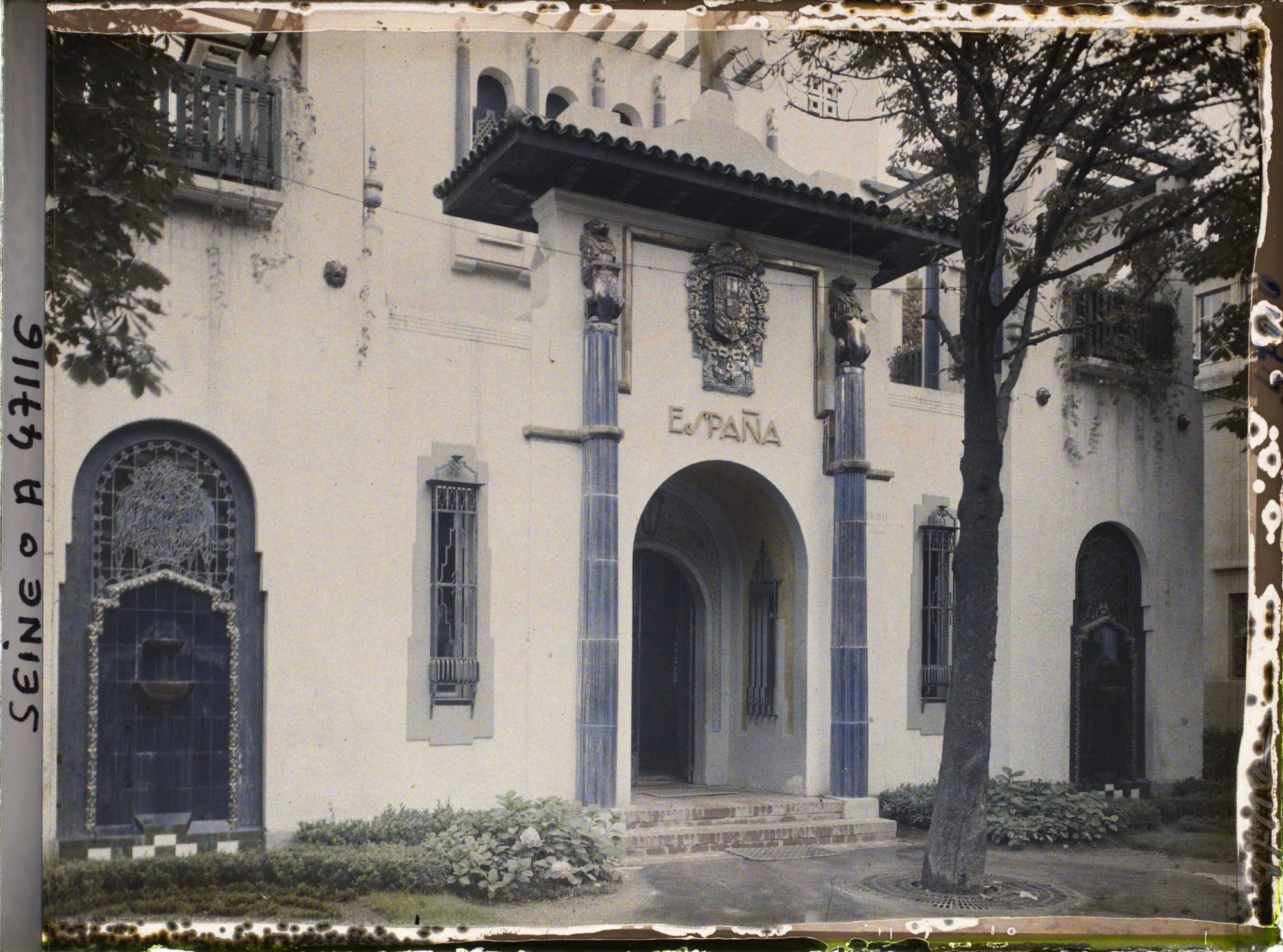 Image représentant L'Exposition des arts décoratifs, Pavillon de l'Espagne, architecte Pascolo Bravo