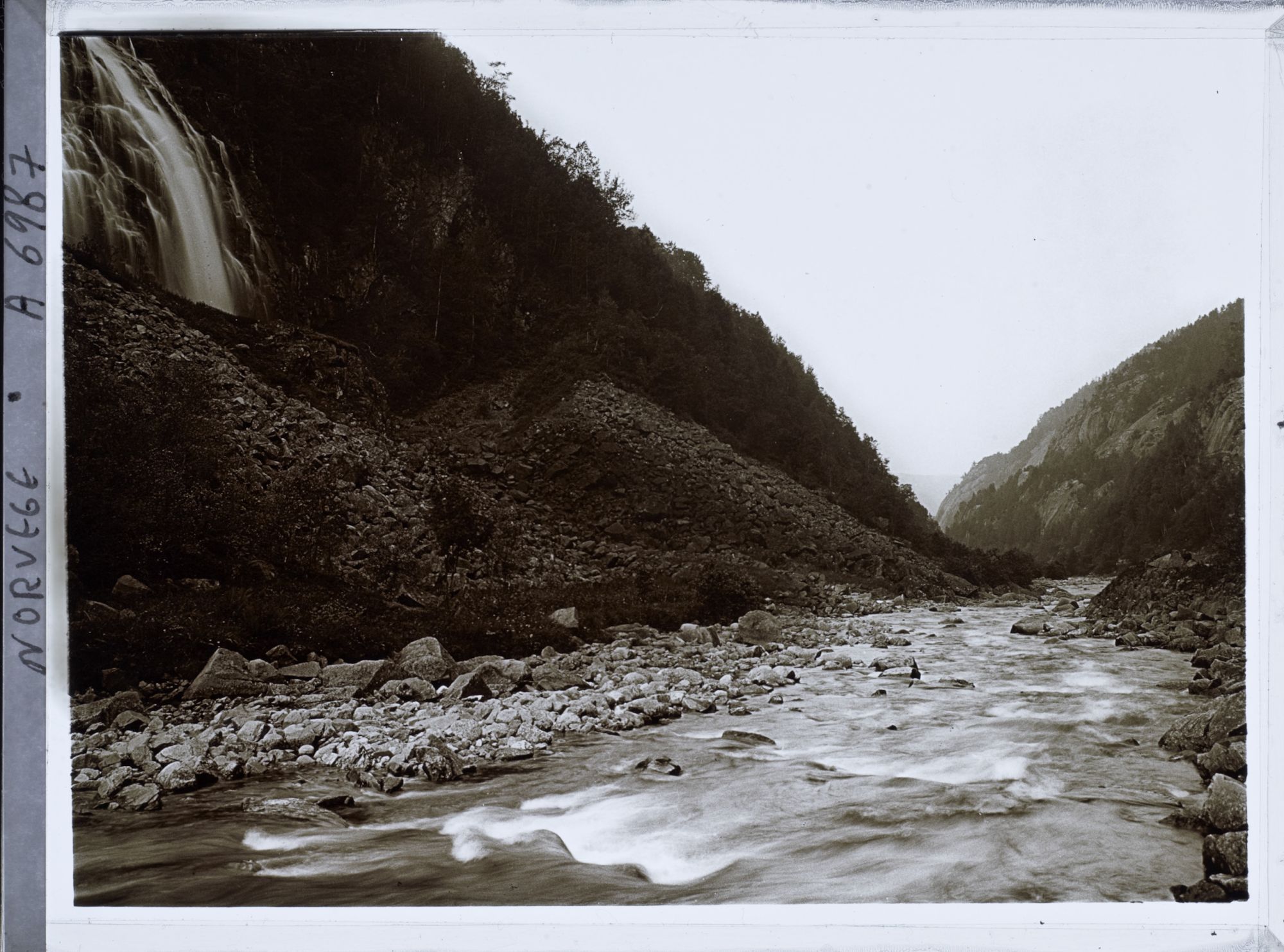 Image représentant Cours d'eau aux environs de Rjukan