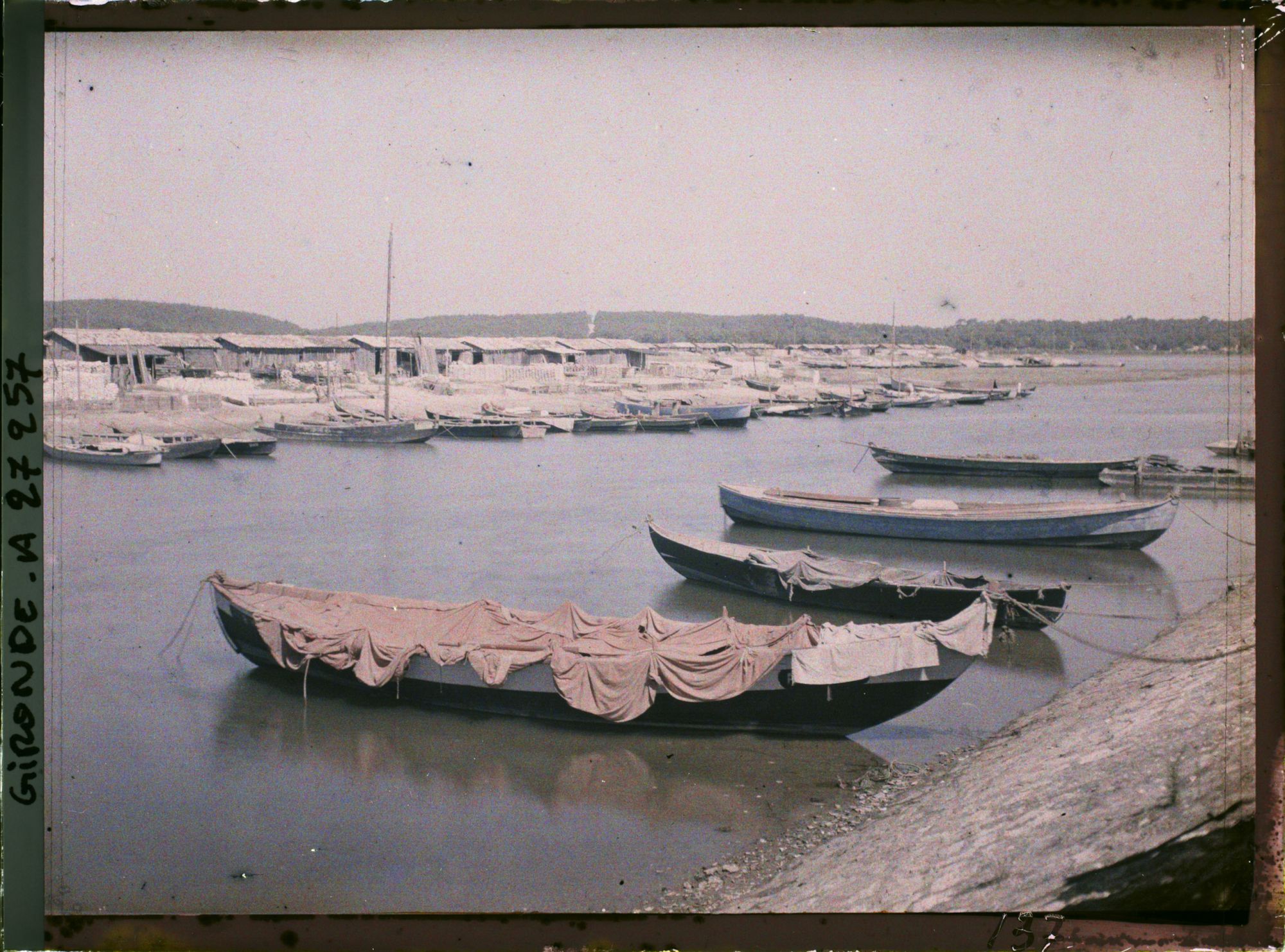 Image représentant France, La Teste, Petit port de pêche