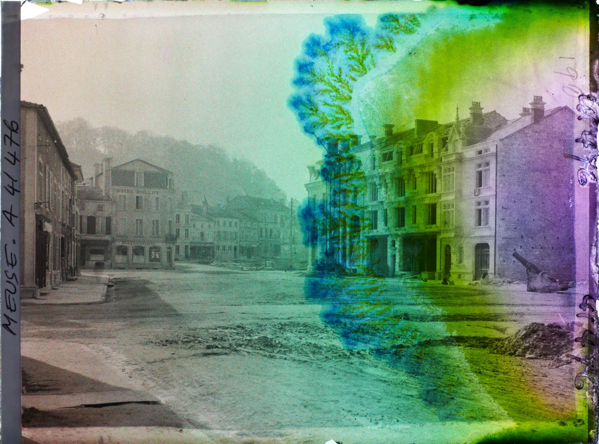 Image représentant France, St Mihiel, Place des Halles