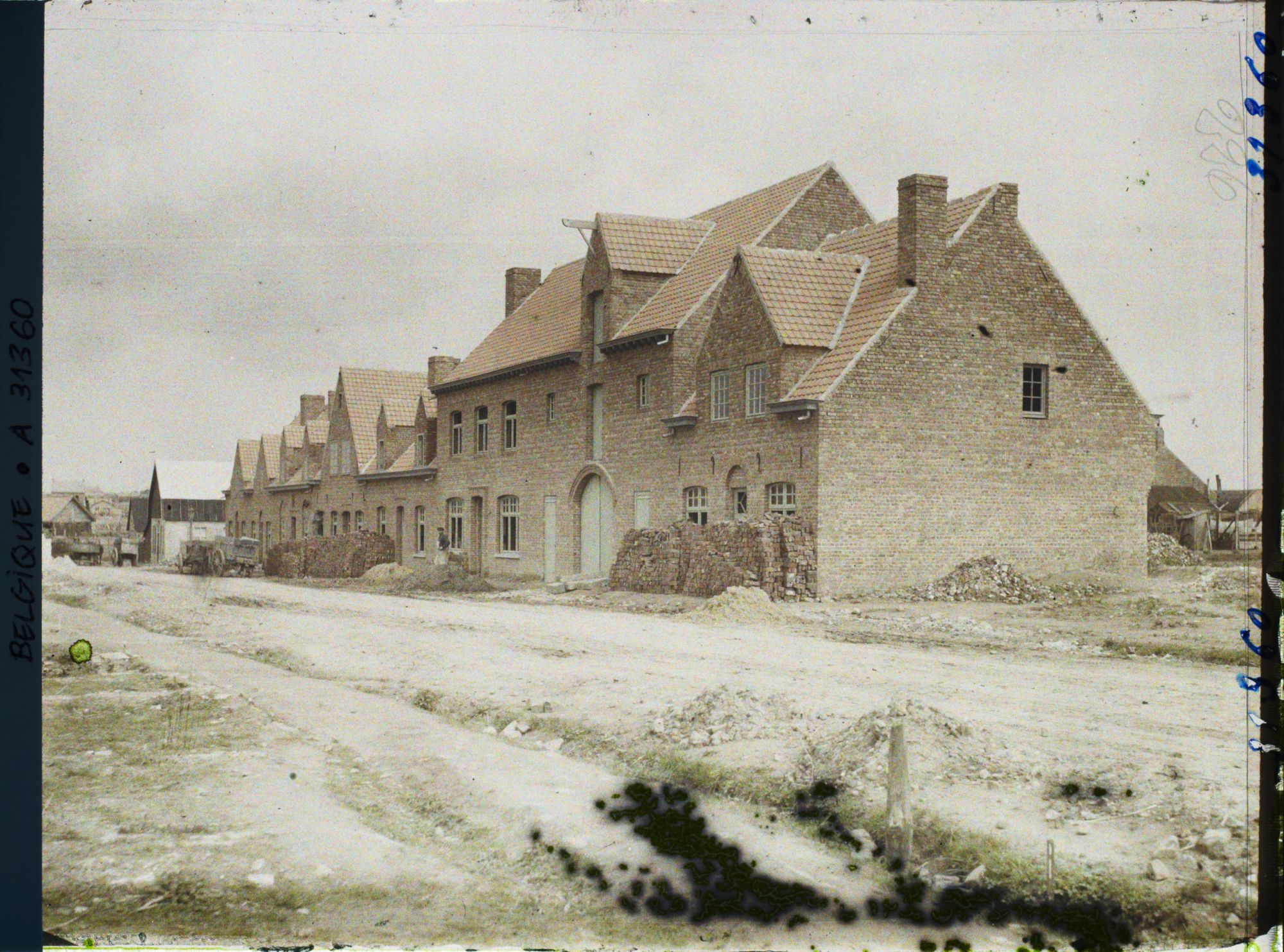 Image représentant Belgique, Zonnebeke, Nouvelles maisons