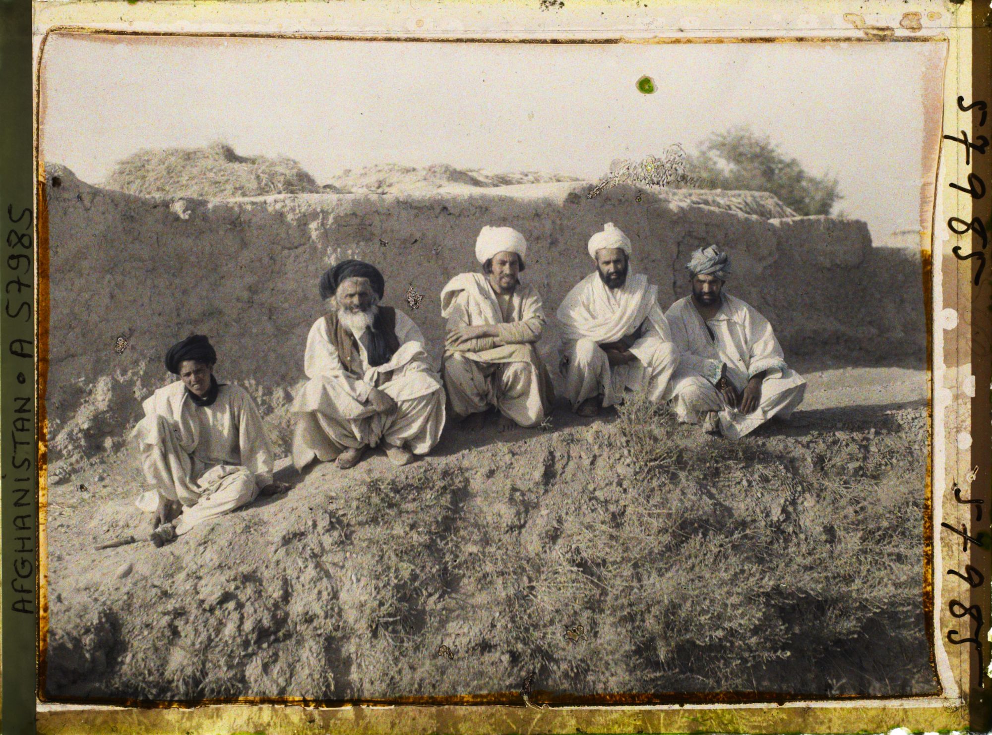 Image représentant Groupe de villageois