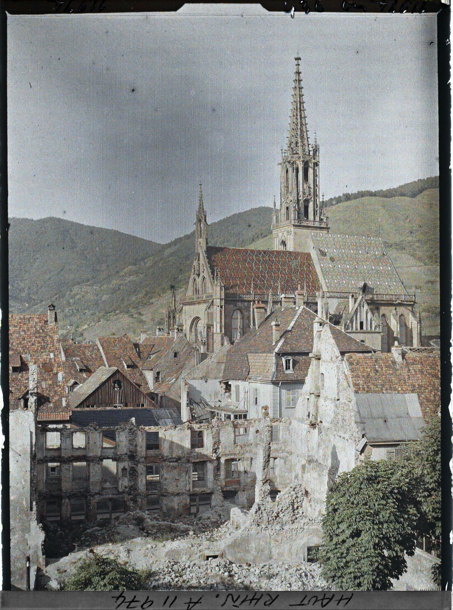 Image représentant Ruines aux abords de l'église de Thann