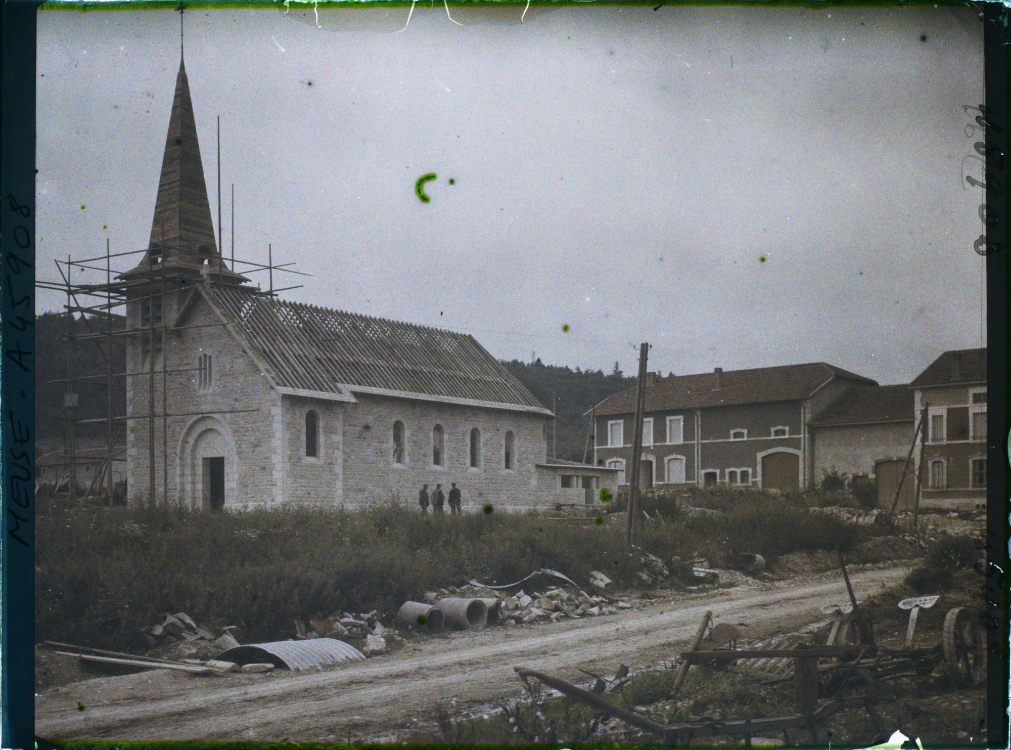 Image représentant France, Combres, Nouvelle Eglise