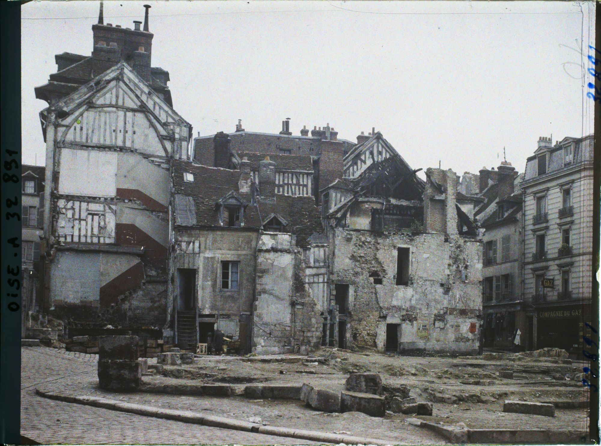Image représentant France, Compiègne, Ruines Rue Jeanne d'Arc