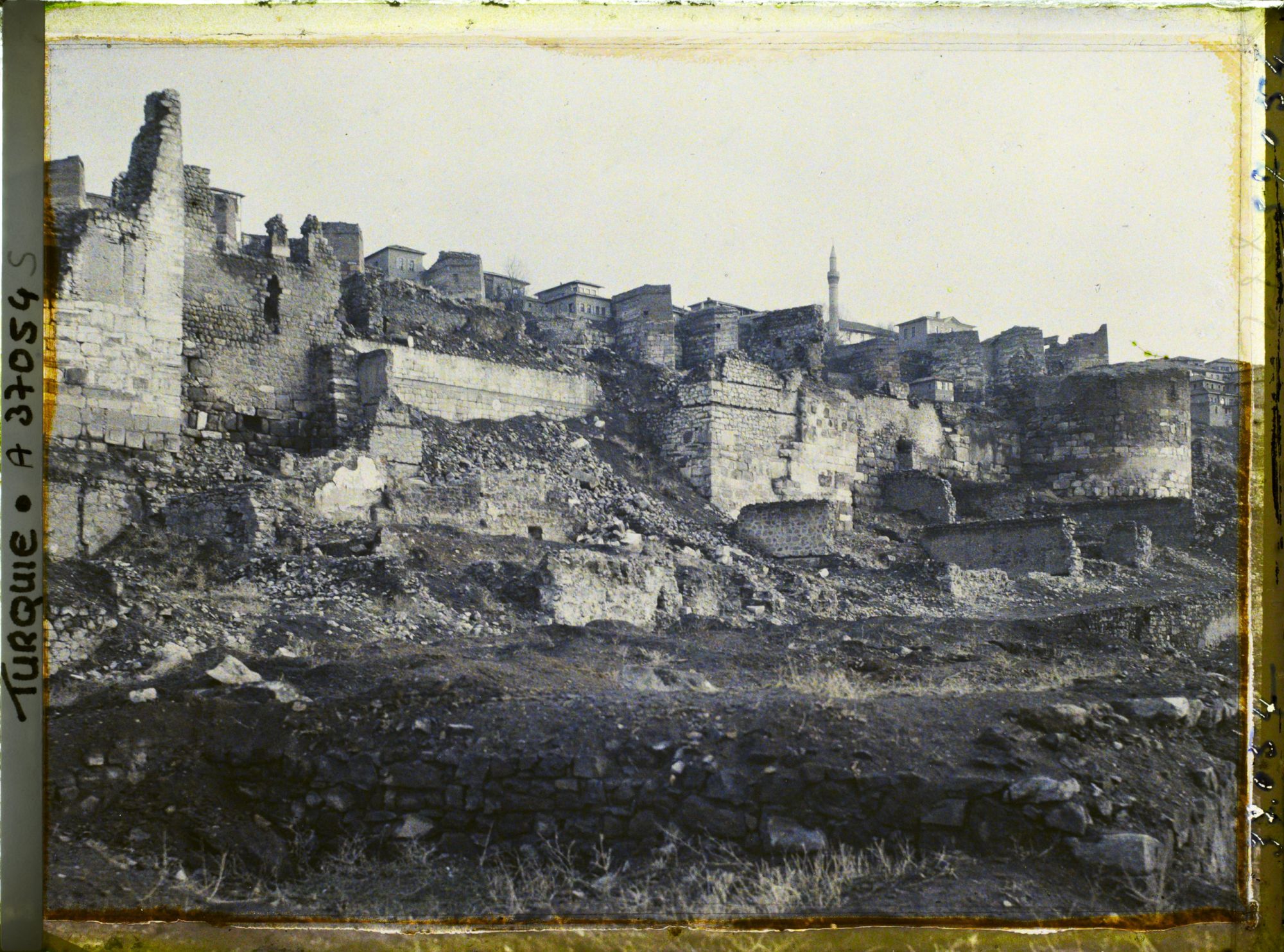 Image représentant Les murailles ouest de la citadelle (double enceinte)