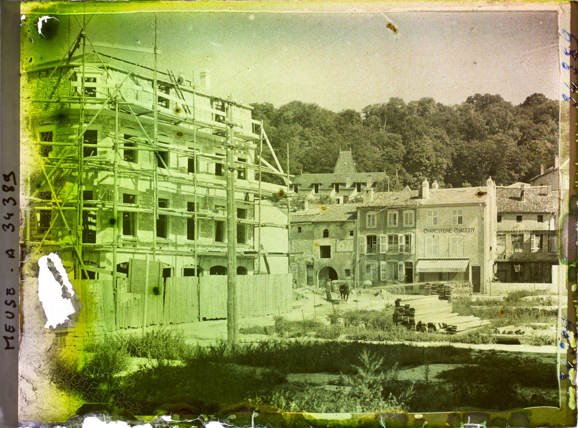Image représentant France, St Mihiel, Reconstructions rue Basse des Fossés