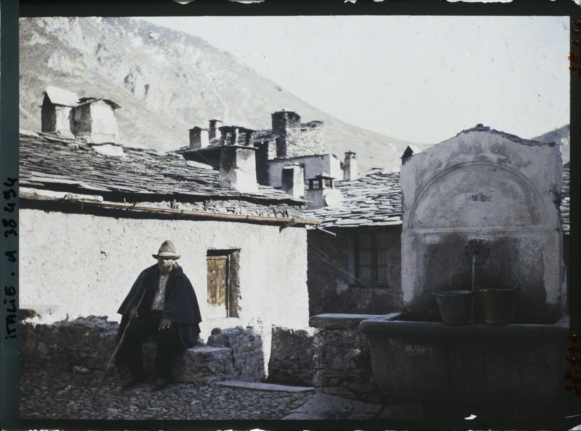 Image représentant Berger près de la fontaine du village