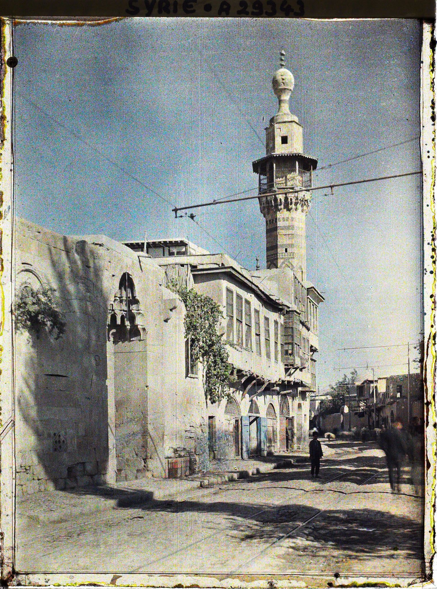 Image représentant La mosquée et madrasa Sabuniyya sur l'avenue du Midan