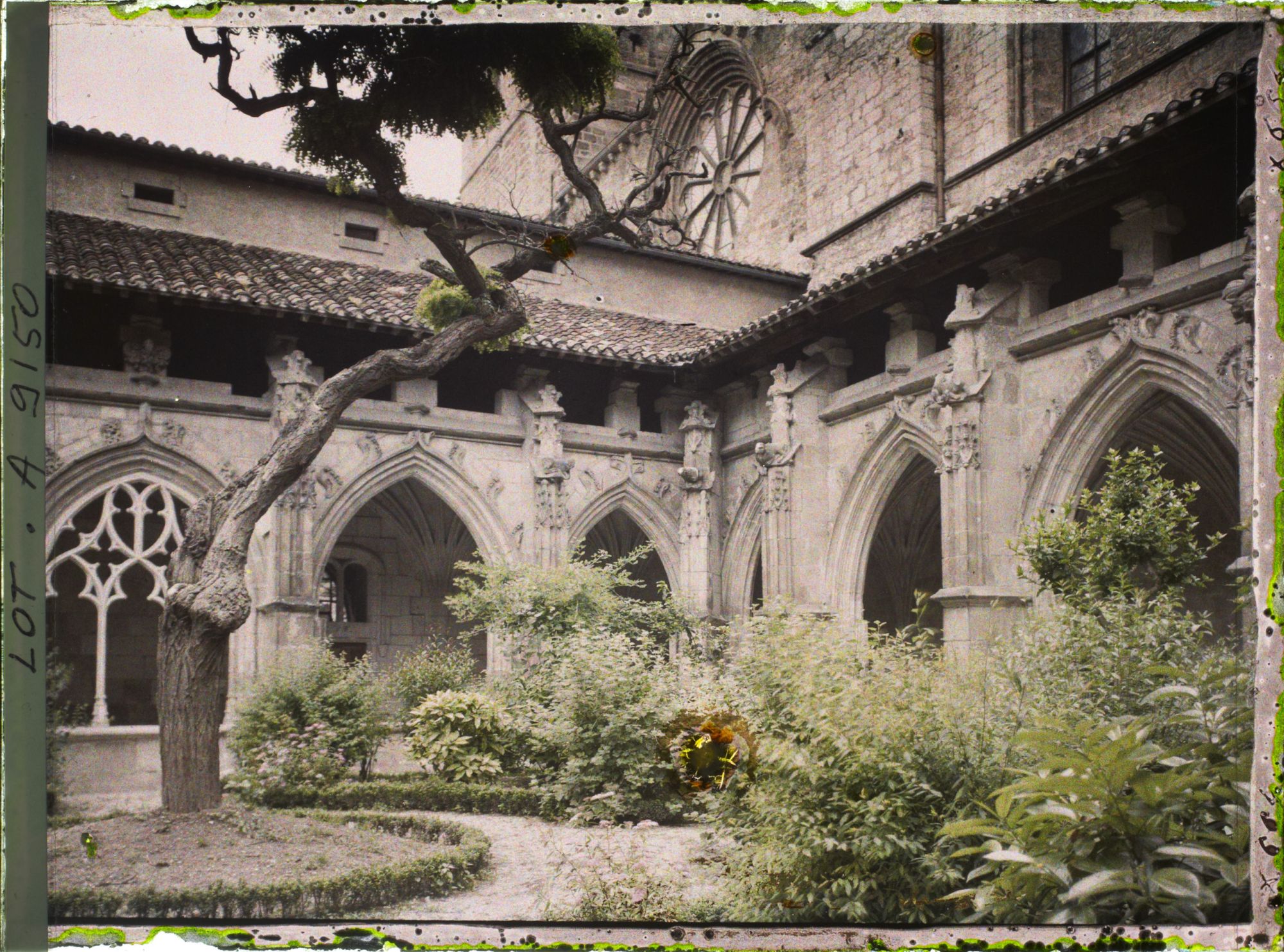 Image représentant France, Cahors, Les Cloîtres de la Cathédrale