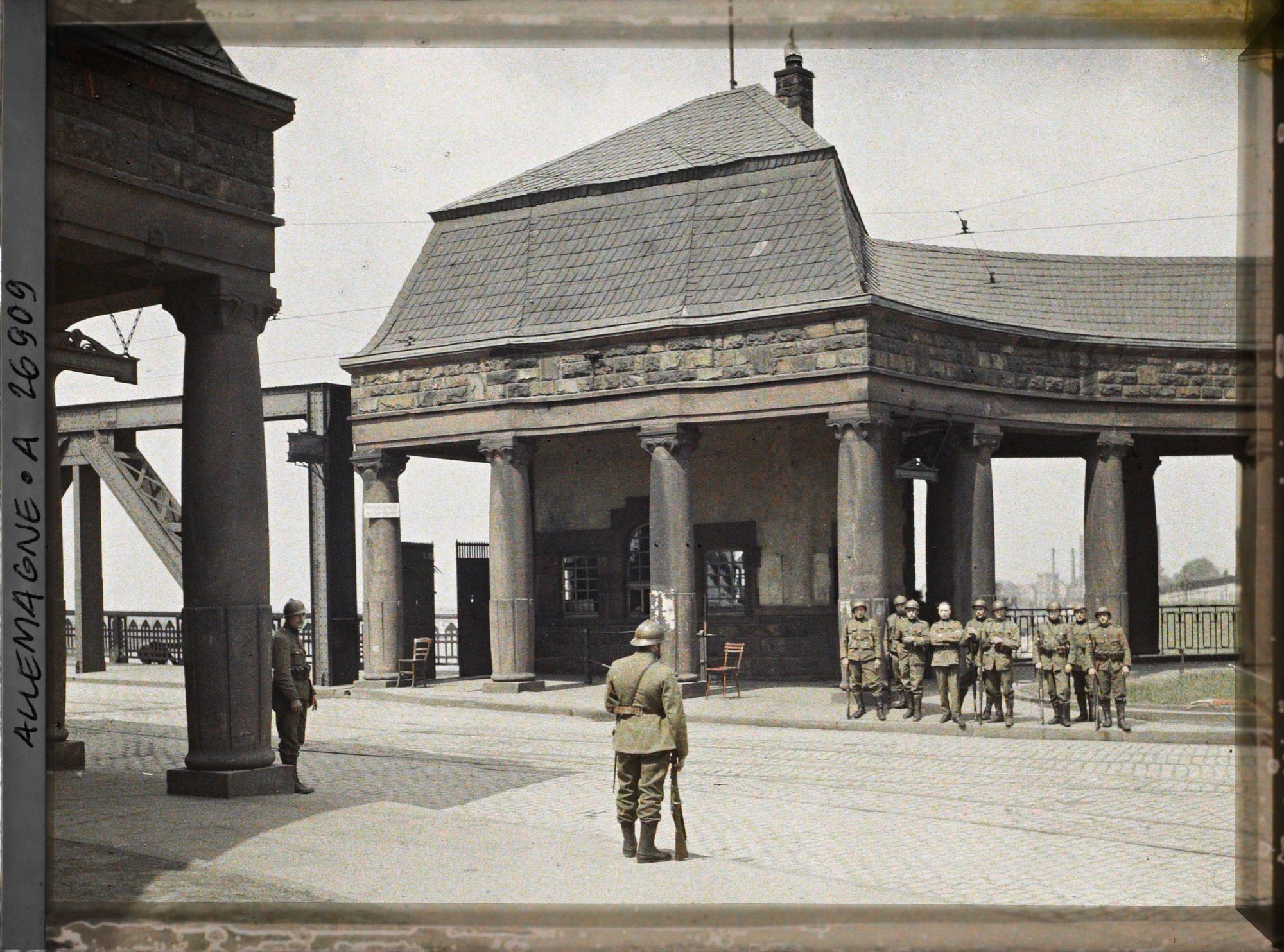 Image représentant Relève de la garde belge
