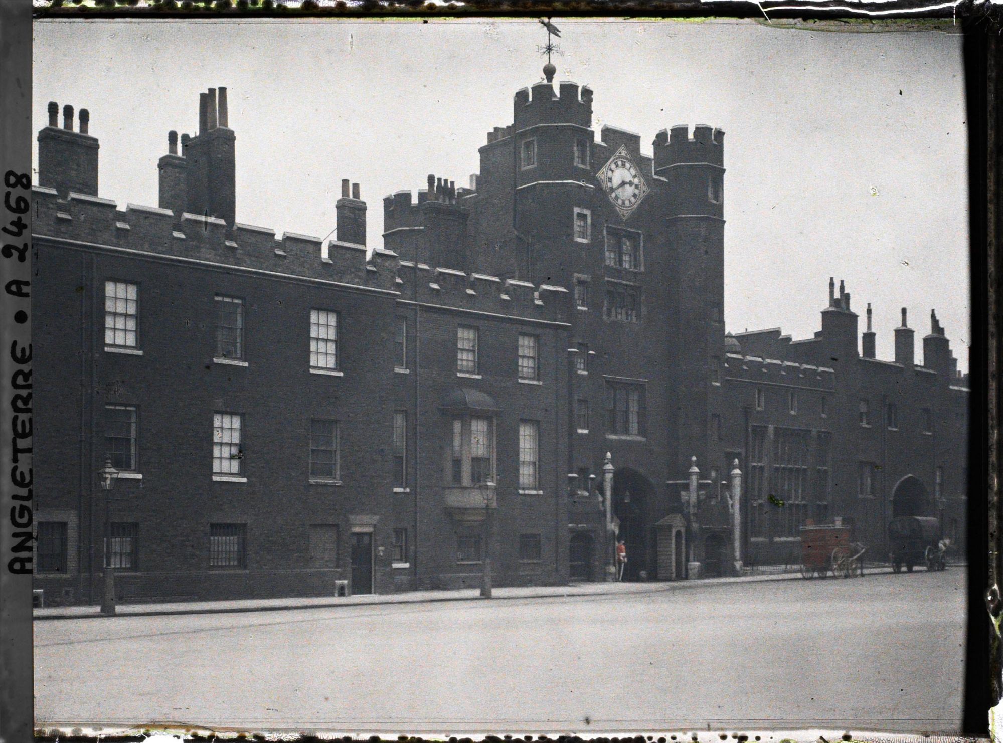 Image représentant L'entrée du palais Saint-James