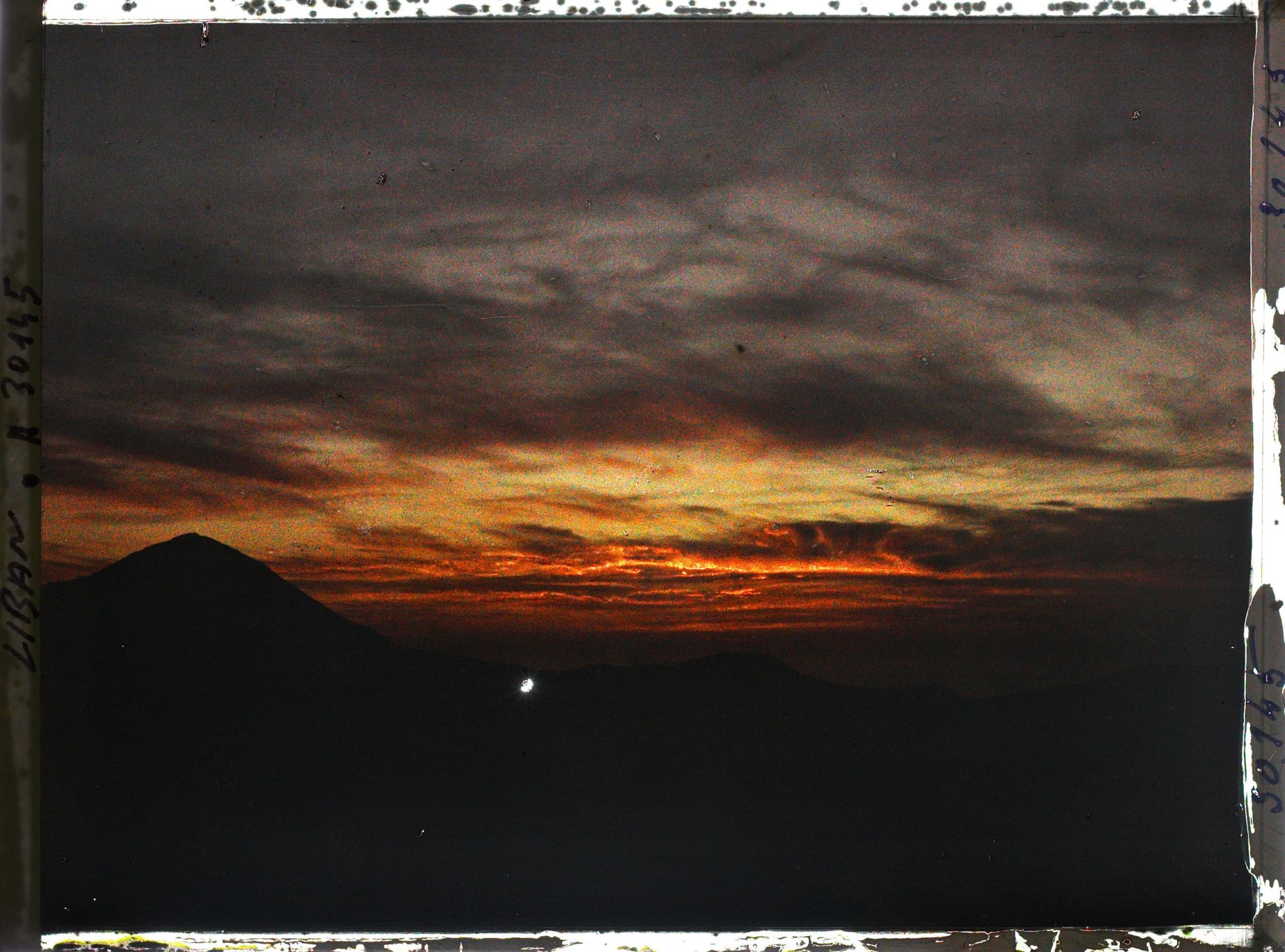 Image représentant Coucher de soleil probablement pris du col de Sofar