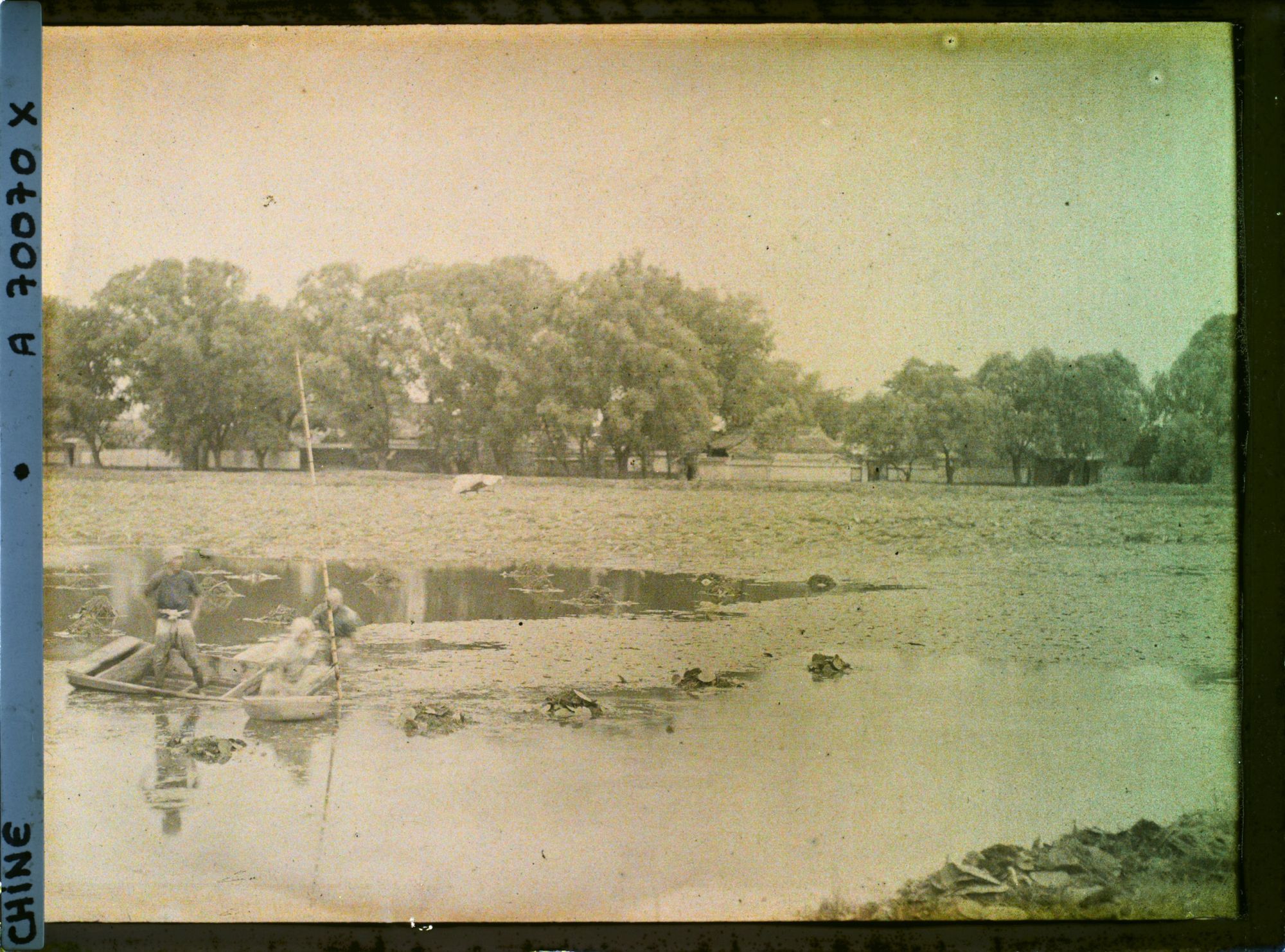 Image représentant Peut-être Shishahai (" lac des Dix Monastères ")