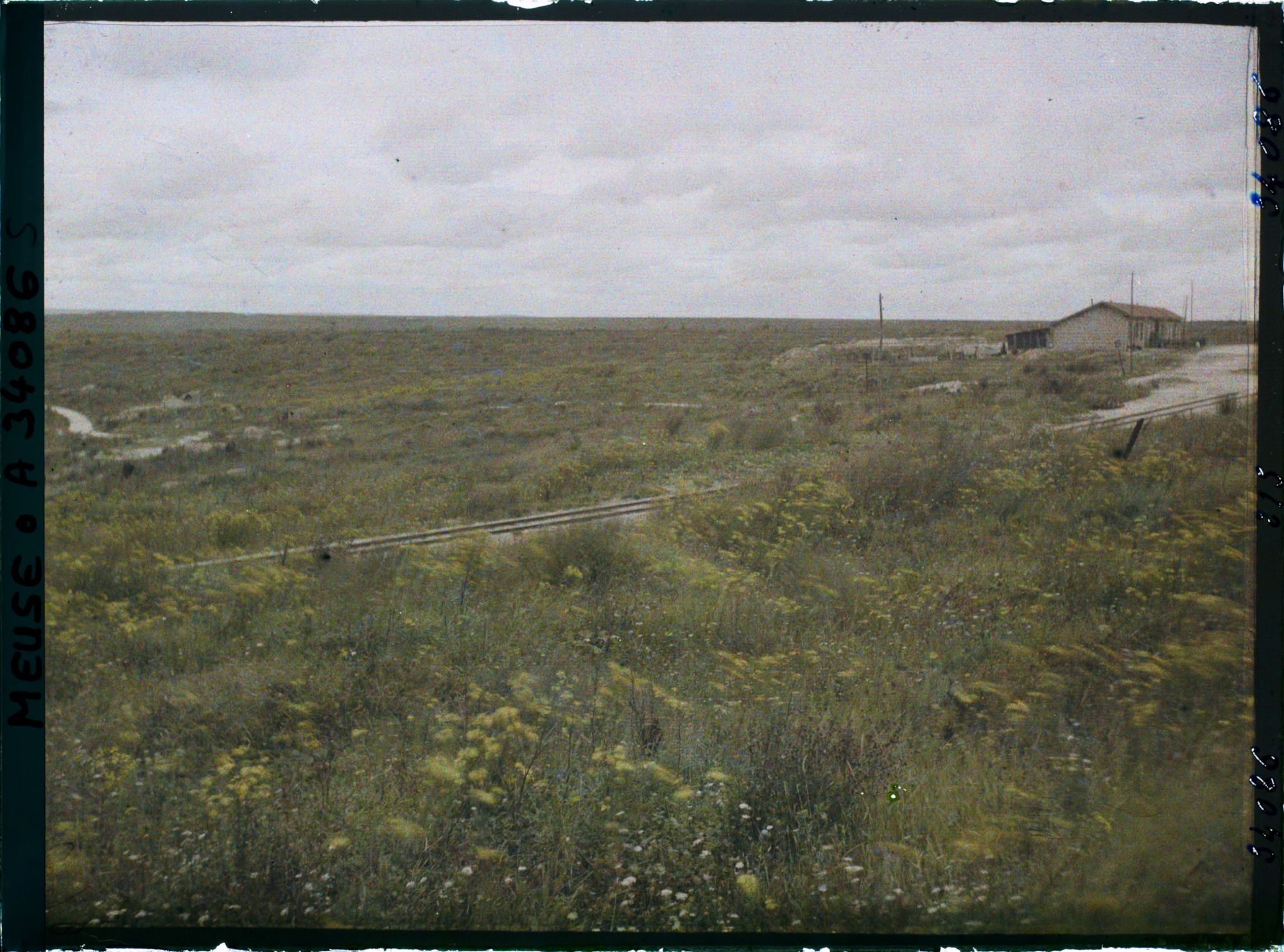 Image représentant France, Fleury, Vue prise de la route de Fleury au fort de Vaux vers l'Ouest