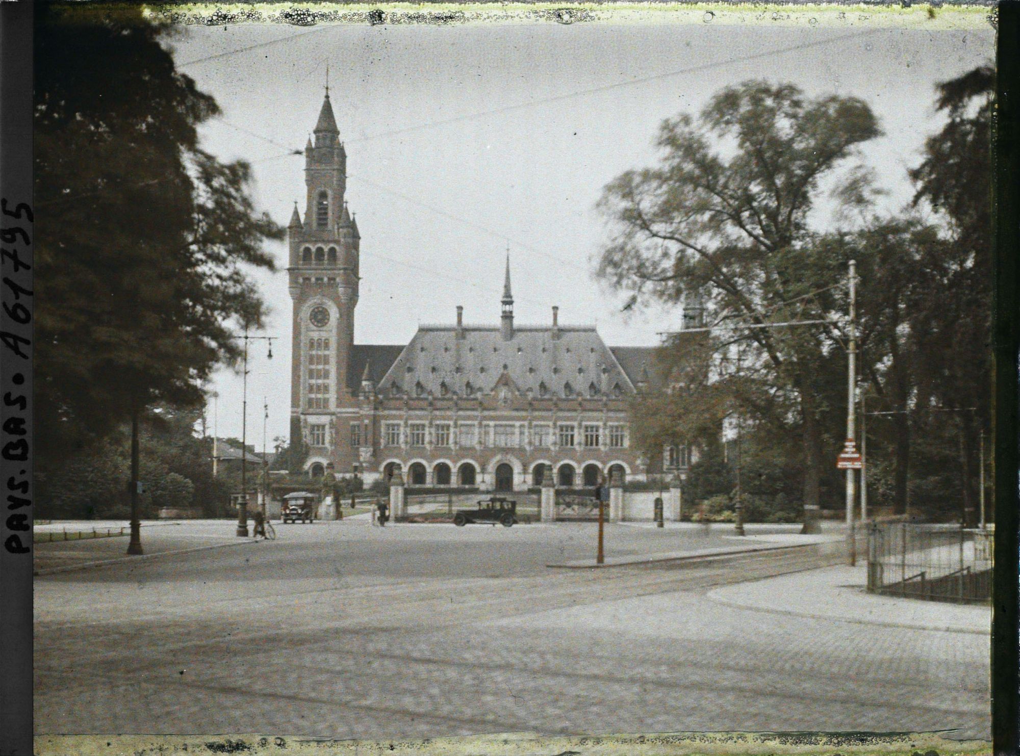 Image représentant Vue du Palais de la Paix